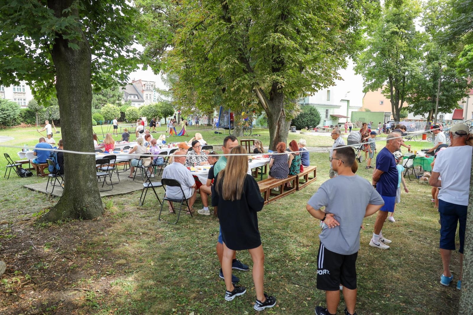 Zdjęcie w galerii na portalu naszraciborz.pl: TOGETHER czyli RAZEM. Polsko-ukraiński piknik integracyjny w Ogrodzie Strzechy na bis! wiadomości z regionu