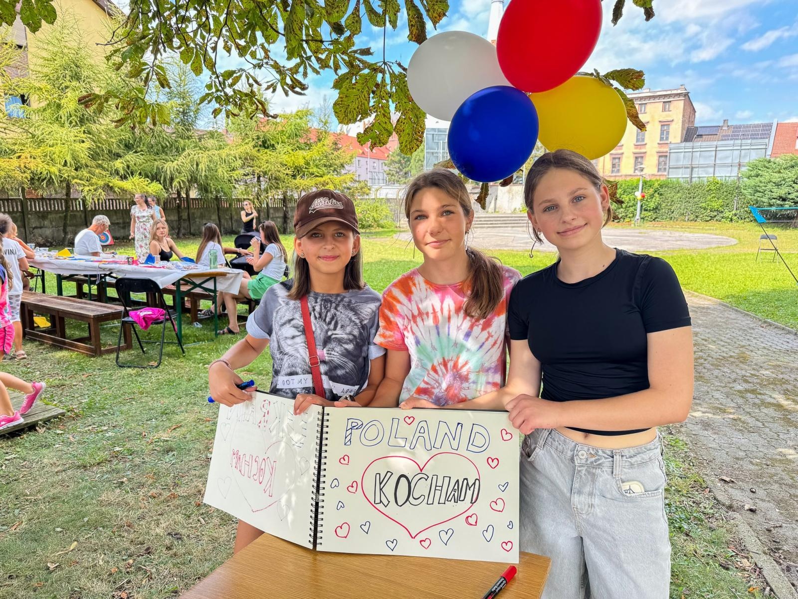 Zdjęcie w galerii na portalu naszraciborz.pl: TOGETHER czyli RAZEM. Polsko-ukraiński piknik integracyjny w Ogrodzie Strzechy na bis! wiadomości z regionu