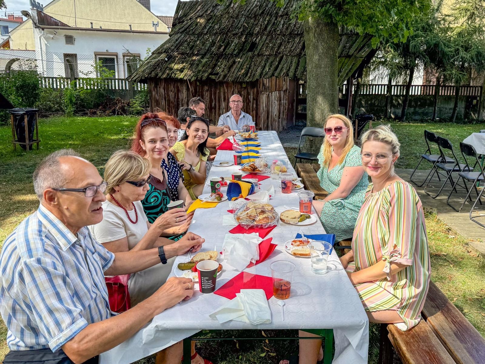 Zdjęcie w galerii na portalu naszraciborz.pl: TOGETHER czyli RAZEM. Polsko-ukraiński piknik integracyjny w Ogrodzie Strzechy na bis! wiadomości z regionu