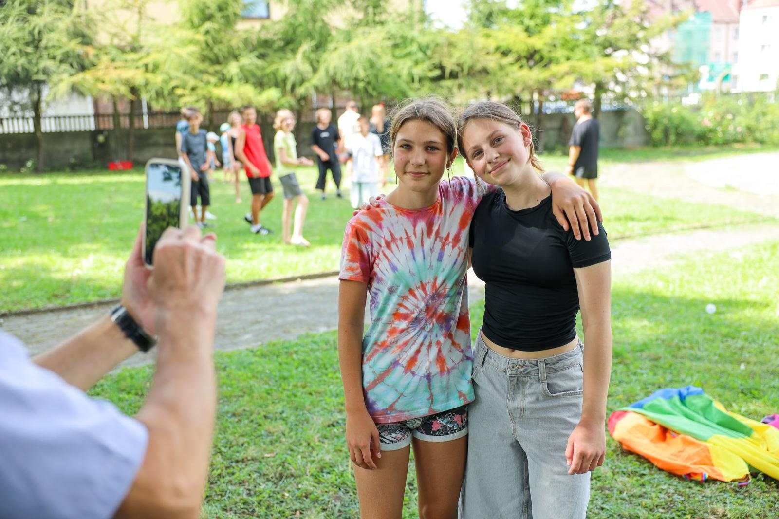 Zdjęcie w galerii na portalu naszraciborz.pl: TOGETHER czyli RAZEM. Polsko-ukraiński piknik integracyjny w Ogrodzie Strzechy na bis! wiadomości z regionu