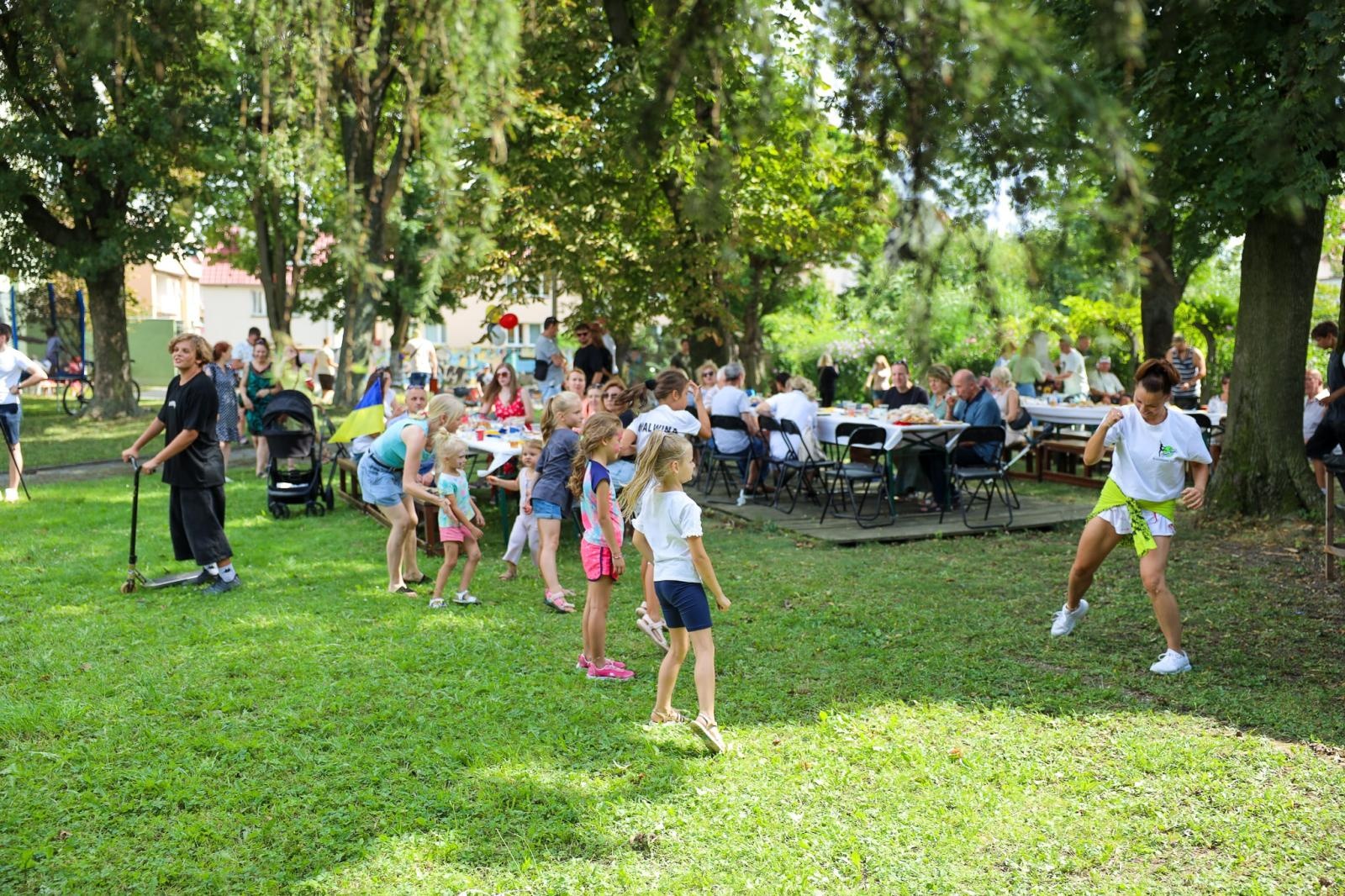 Zdjęcie w galerii na portalu naszraciborz.pl: TOGETHER czyli RAZEM. Polsko-ukraiński piknik integracyjny w Ogrodzie Strzechy na bis! wiadomości z regionu