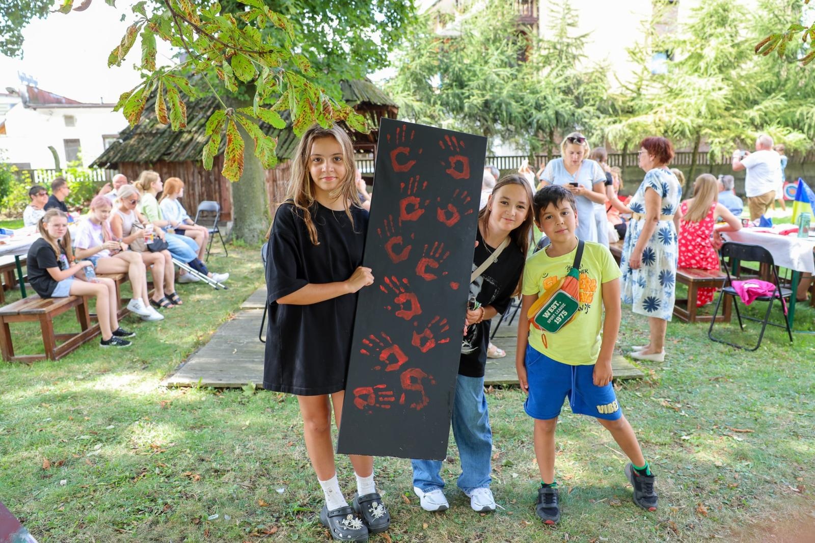 Zdjęcie w galerii na portalu naszraciborz.pl: TOGETHER czyli RAZEM. Polsko-ukraiński piknik integracyjny w Ogrodzie Strzechy na bis! wiadomości z regionu