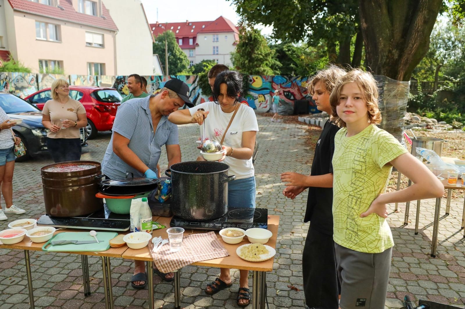 Zdjęcie w galerii na portalu naszraciborz.pl: TOGETHER czyli RAZEM. Polsko-ukraiński piknik integracyjny w Ogrodzie Strzechy na bis! wiadomości z regionu