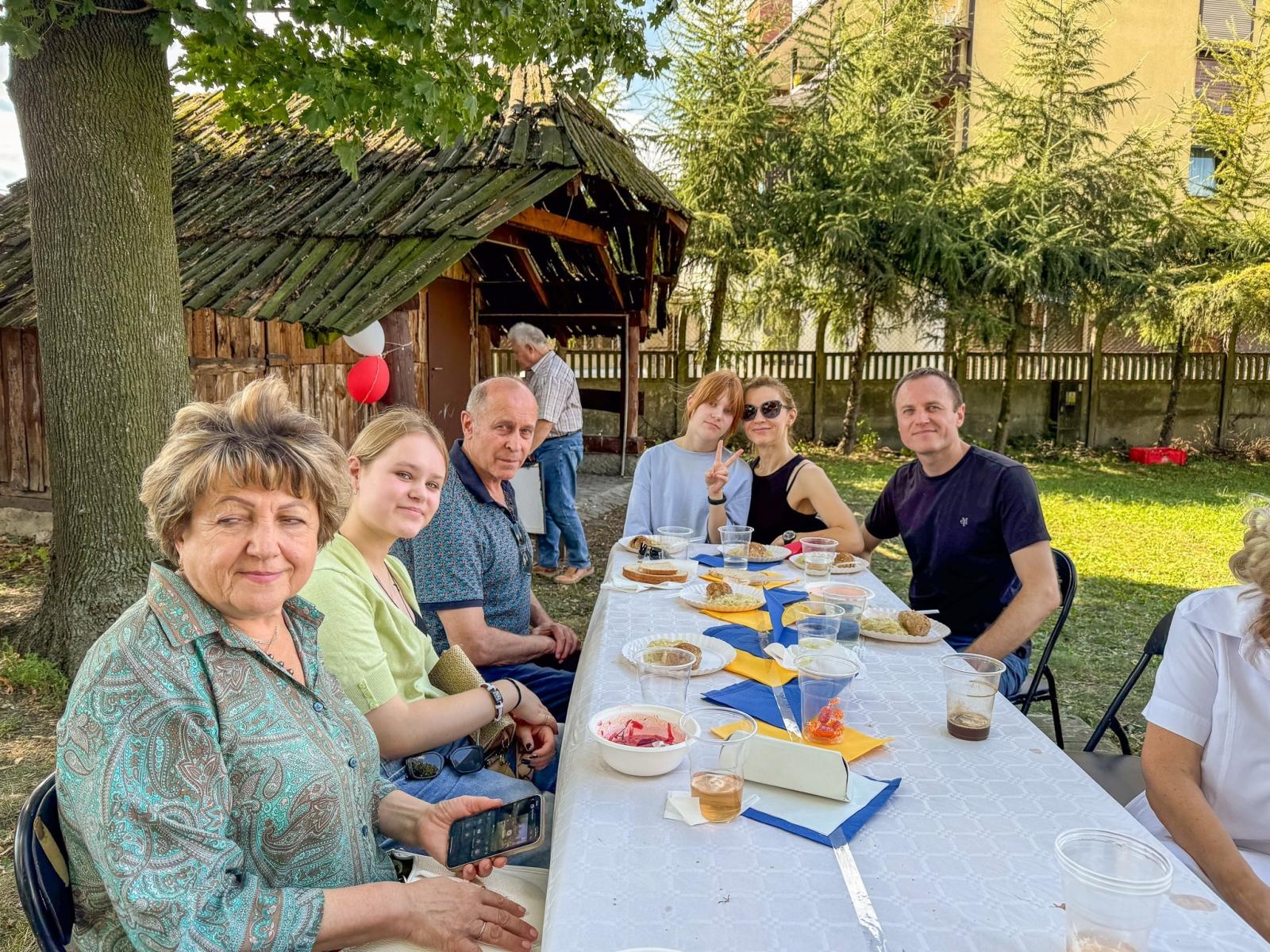 Zdjęcie w galerii na portalu naszraciborz.pl: TOGETHER czyli RAZEM. Polsko-ukraiński piknik integracyjny w Ogrodzie Strzechy na bis! wiadomości z regionu