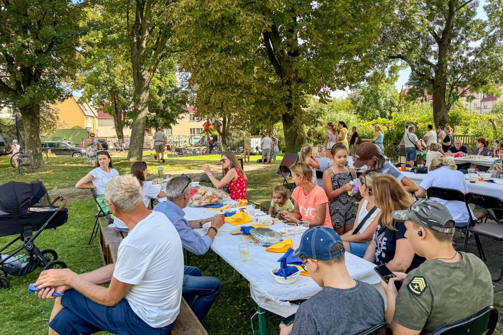 Zdjęcie w galerii na portalu naszraciborz.pl: TOGETHER czyli RAZEM. Polsko-ukraiński piknik integracyjny w Ogrodzie Strzechy na bis! wiadomości z regionu