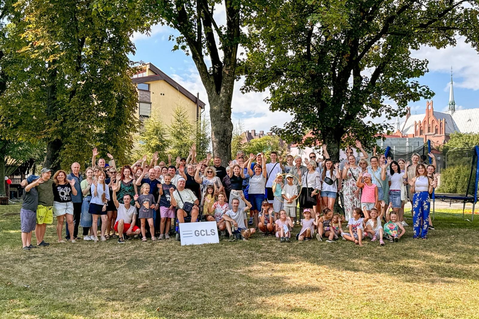 Zdjęcie w galerii na portalu naszraciborz.pl: TOGETHER czyli RAZEM. Polsko-ukraiński piknik integracyjny w Ogrodzie Strzechy na bis! wiadomości z regionu