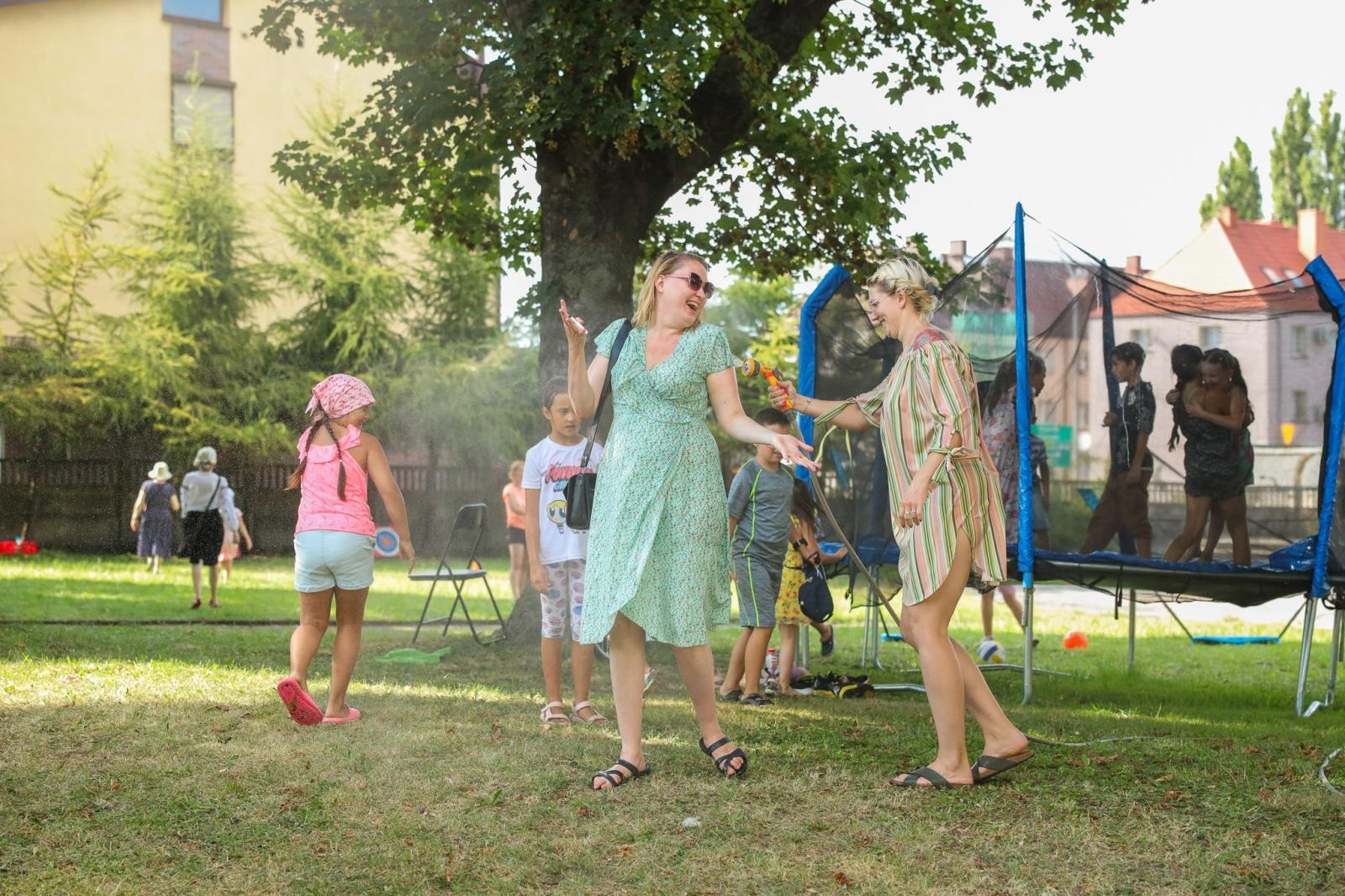 Zdjęcie w galerii na portalu naszraciborz.pl: TOGETHER czyli RAZEM. Polsko-ukraiński piknik integracyjny w Ogrodzie Strzechy na bis! wiadomości z regionu