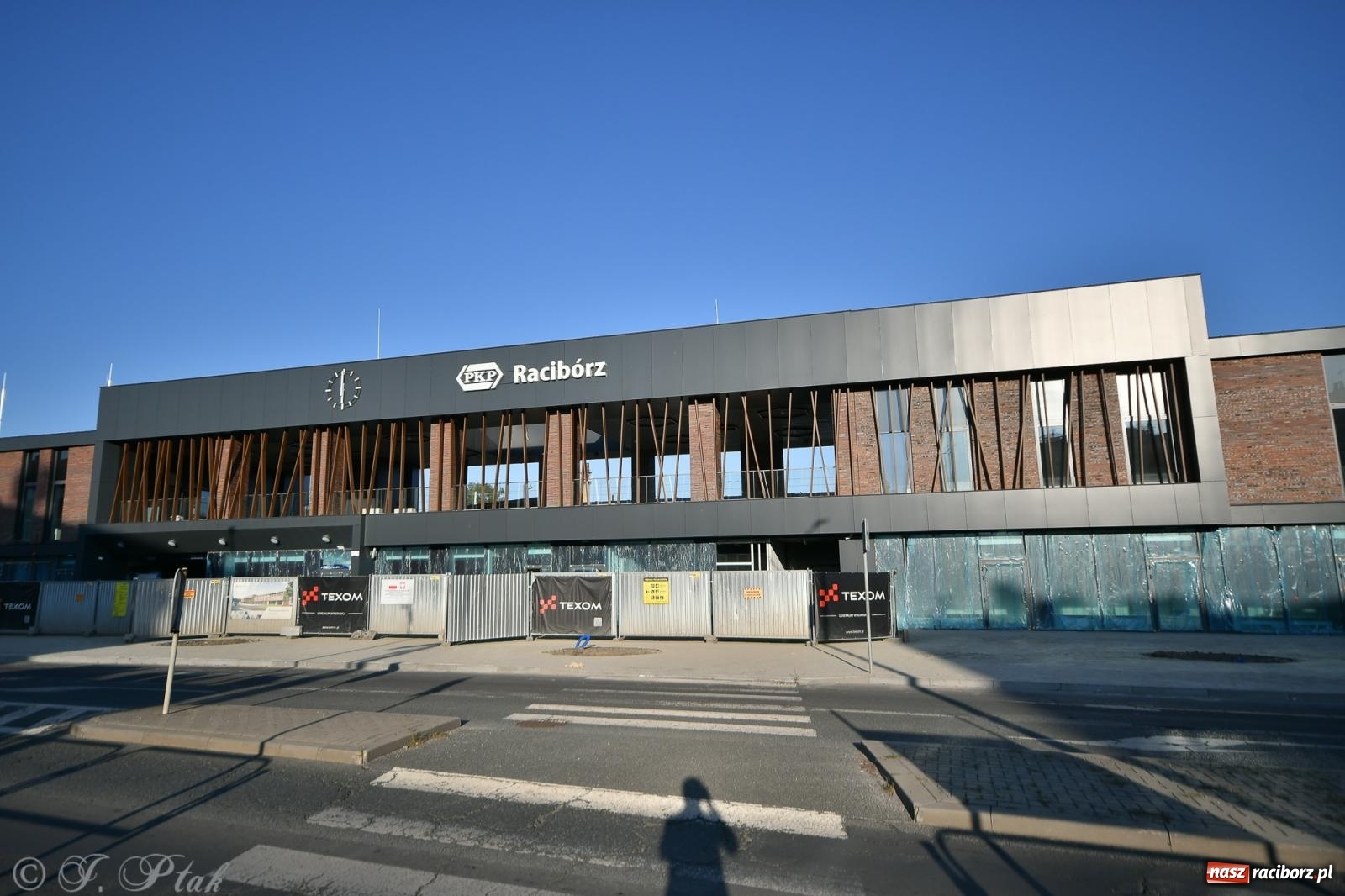 Zdjęcie w galerii na portalu naszraciborz.pl: PKP o terminie oddania do użytku nowego dworca [FOTO i WIDEO] wiadomości z regionu