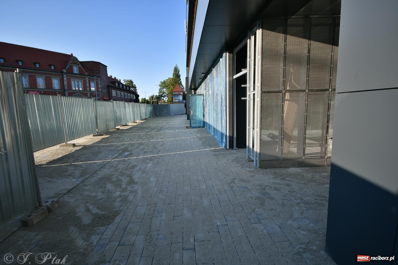 Zdjęcie w galerii na portalu naszraciborz.pl: PKP o terminie oddania do użytku nowego dworca [FOTO i WIDEO] wiadomości z regionu