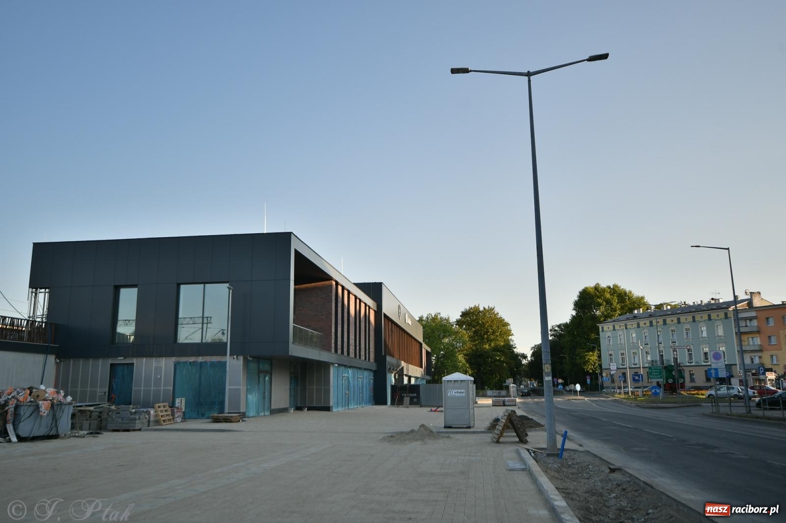 Zdjęcie w galerii na portalu naszraciborz.pl: PKP o terminie oddania do użytku nowego dworca [FOTO i WIDEO] wiadomości z regionu