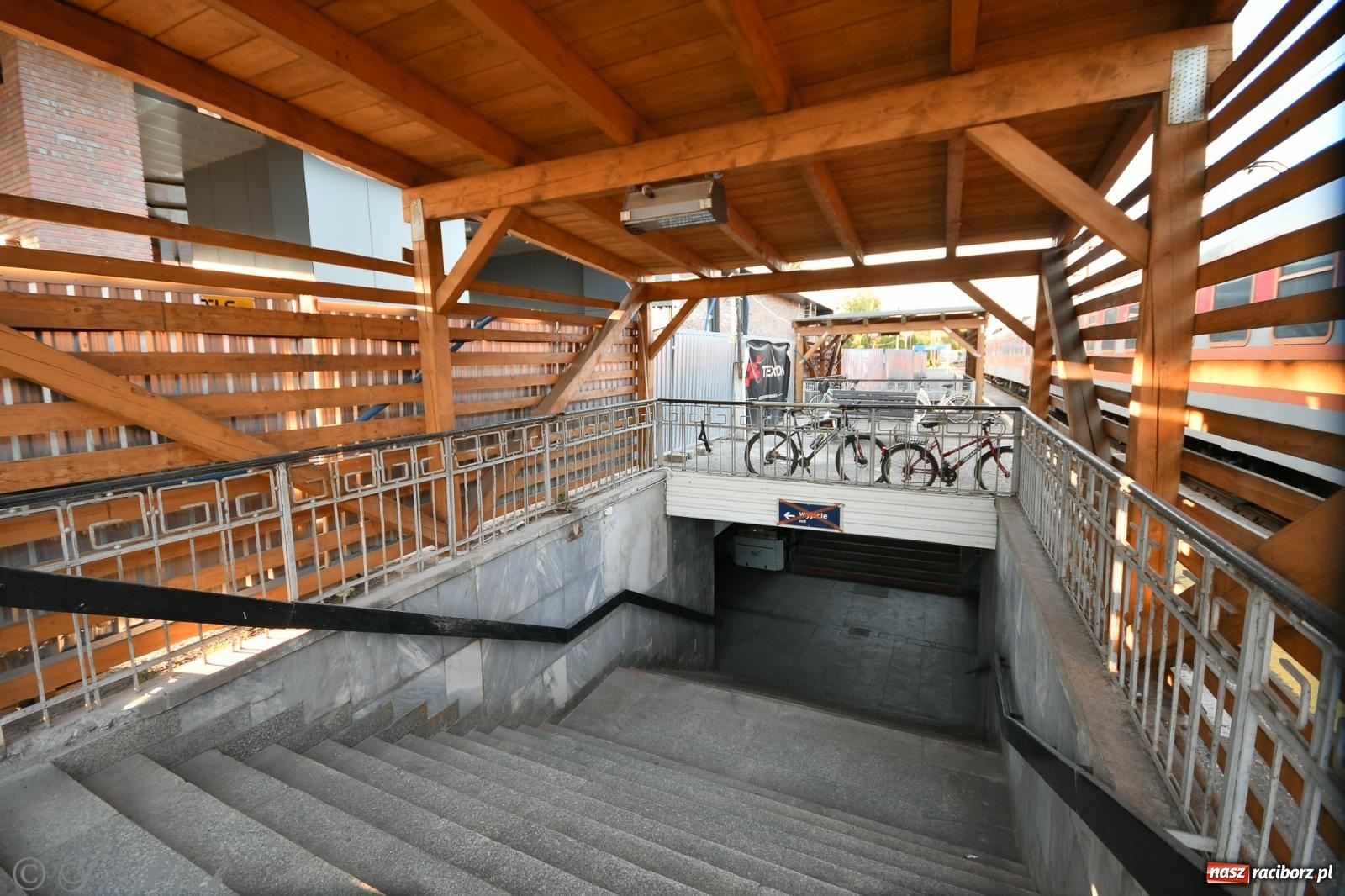 Zdjęcie w galerii na portalu naszraciborz.pl: PKP o terminie oddania do użytku nowego dworca [FOTO i WIDEO] wiadomości z regionu