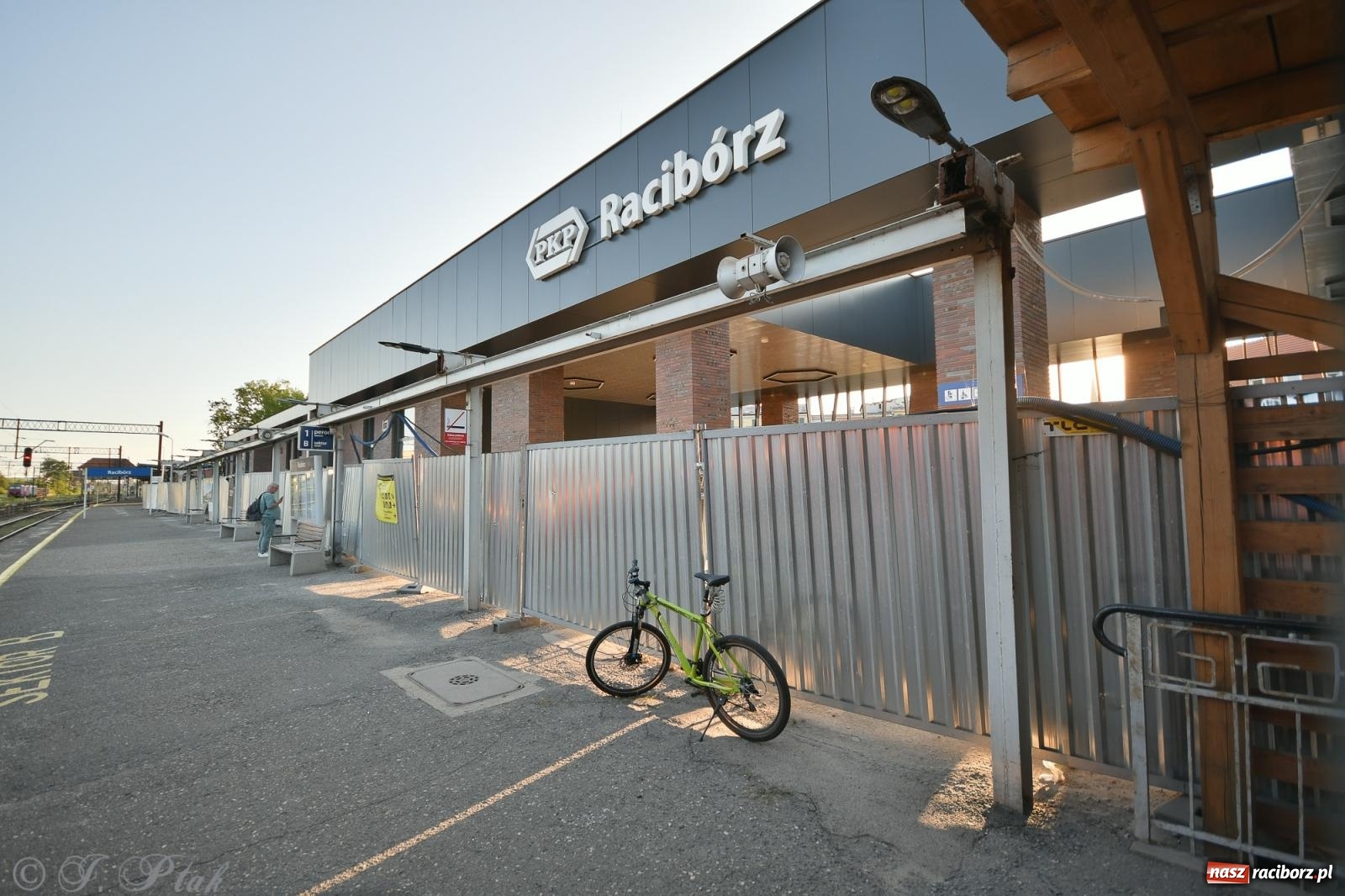 Zdjęcie w galerii na portalu naszraciborz.pl: PKP o terminie oddania do użytku nowego dworca [FOTO i WIDEO] wiadomości z regionu