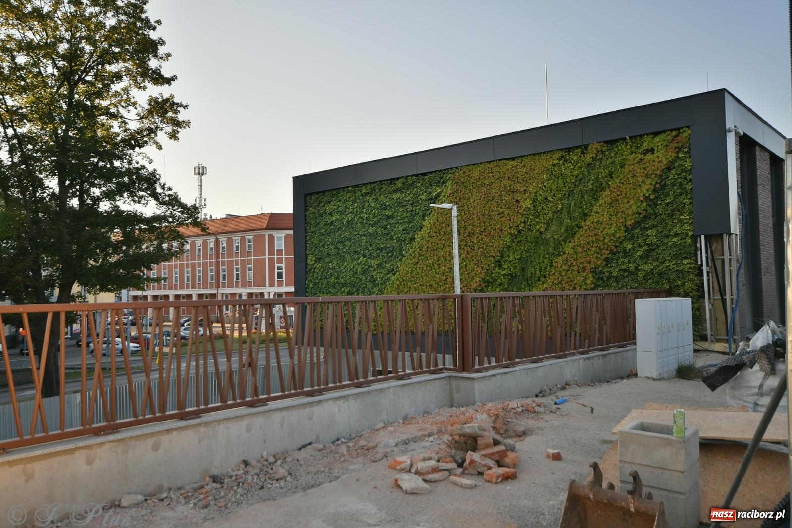 Zdjęcie w galerii na portalu naszraciborz.pl: PKP o terminie oddania do użytku nowego dworca [FOTO i WIDEO] wiadomości z regionu