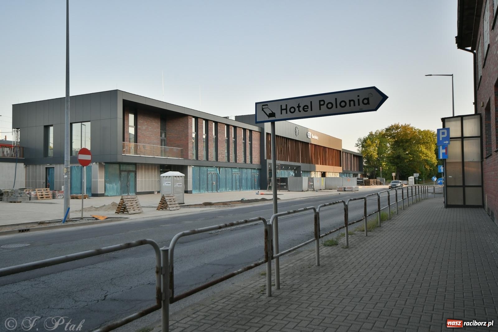 Zdjęcie w galerii na portalu naszraciborz.pl: PKP o terminie oddania do użytku nowego dworca [FOTO i WIDEO] wiadomości z regionu