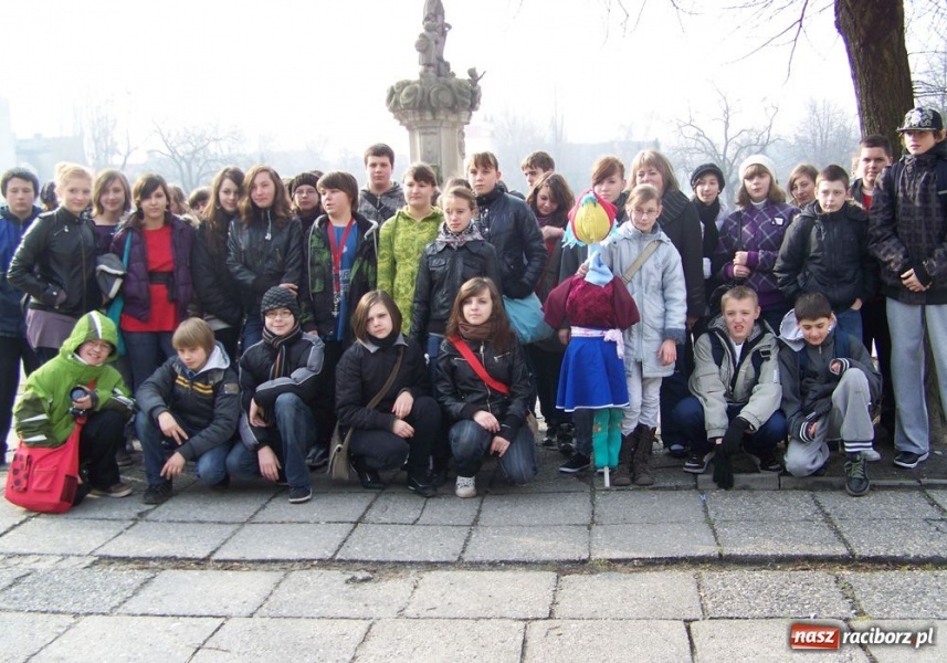 Zdjęcie w galerii na portalu naszraciborz.pl: Jak w szkołach witano wiosnę wiadomości z regionu