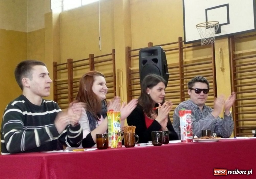 Zdjęcie w galerii na portalu naszraciborz.pl: Jak w szkołach witano wiosnę wiadomości z regionu