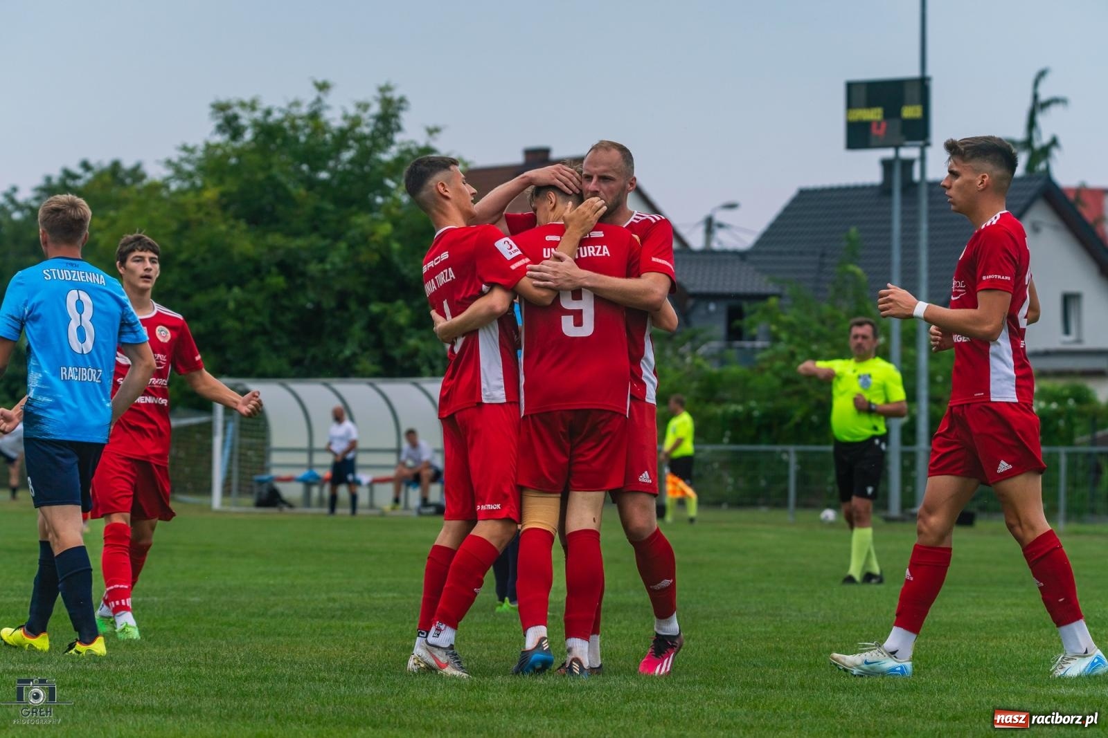 Zdjęcie w galerii na portalu naszraciborz.pl: Puchar Polski. Do przerwy 0:0 a potem pogrom [FOTO] wiadomości z regionu