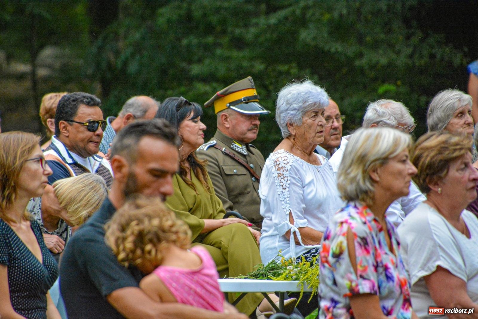 Zdjęcie w galerii na portalu naszraciborz.pl: Święto Matki Boskiej Zielnej w Leśnej Scenerii: Msza św. i święcenie kwiatów w Arboretum Bramy Morawskiej wiadomości z regionu