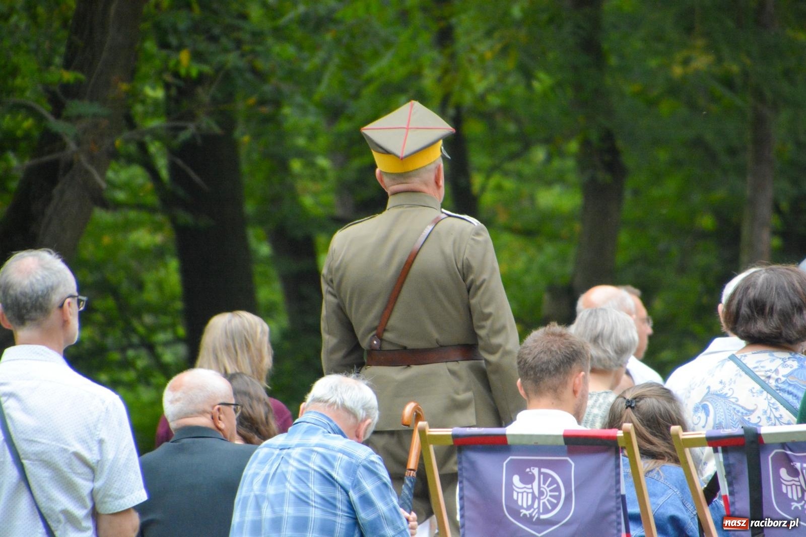 Zdjęcie w galerii na portalu naszraciborz.pl: Święto Matki Boskiej Zielnej w Leśnej Scenerii: Msza św. i święcenie kwiatów w Arboretum Bramy Morawskiej wiadomości z regionu