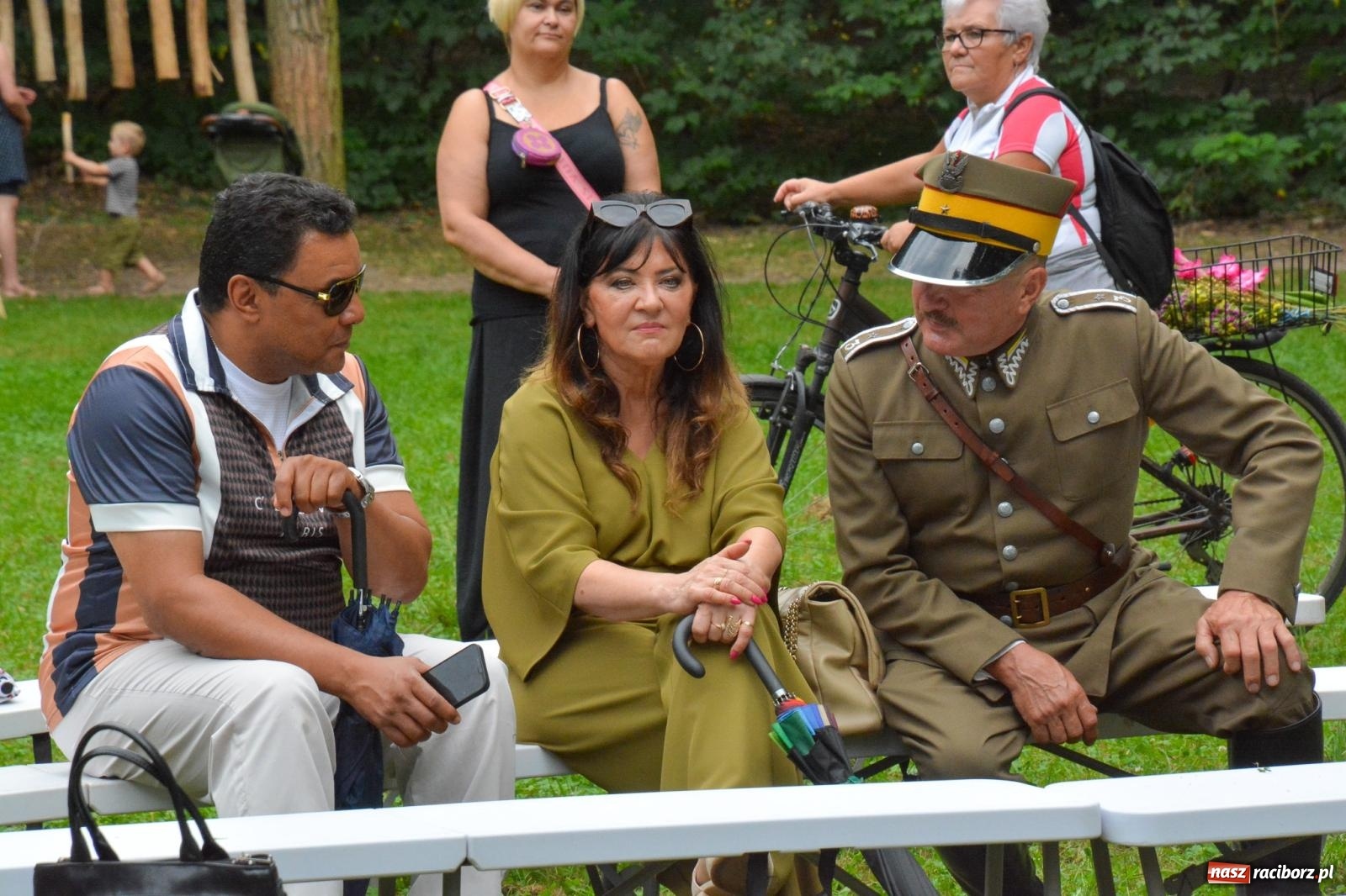 Zdjęcie w galerii na portalu naszraciborz.pl: Święto Matki Boskiej Zielnej w Leśnej Scenerii: Msza św. i święcenie kwiatów w Arboretum Bramy Morawskiej wiadomości z regionu