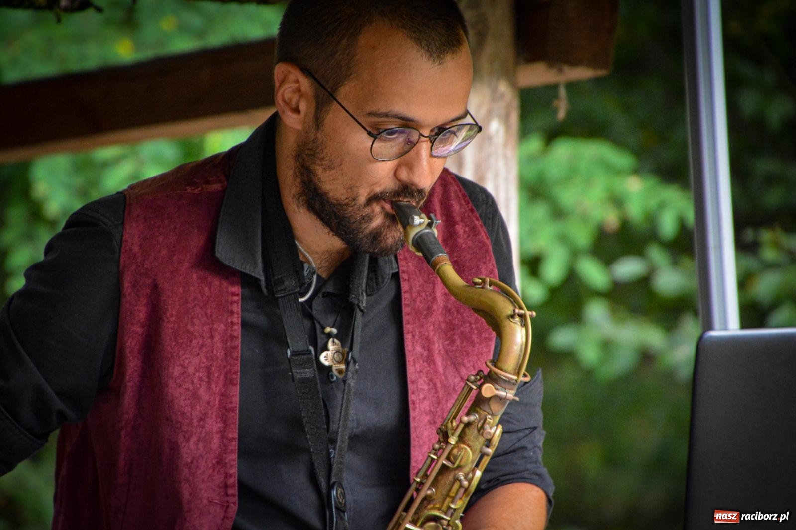 Zdjęcie w galerii na portalu naszraciborz.pl: SABINA & THEO LOOP ACT. Akustycznie w Arboretum Bramy Morawskiej wiadomości z regionu