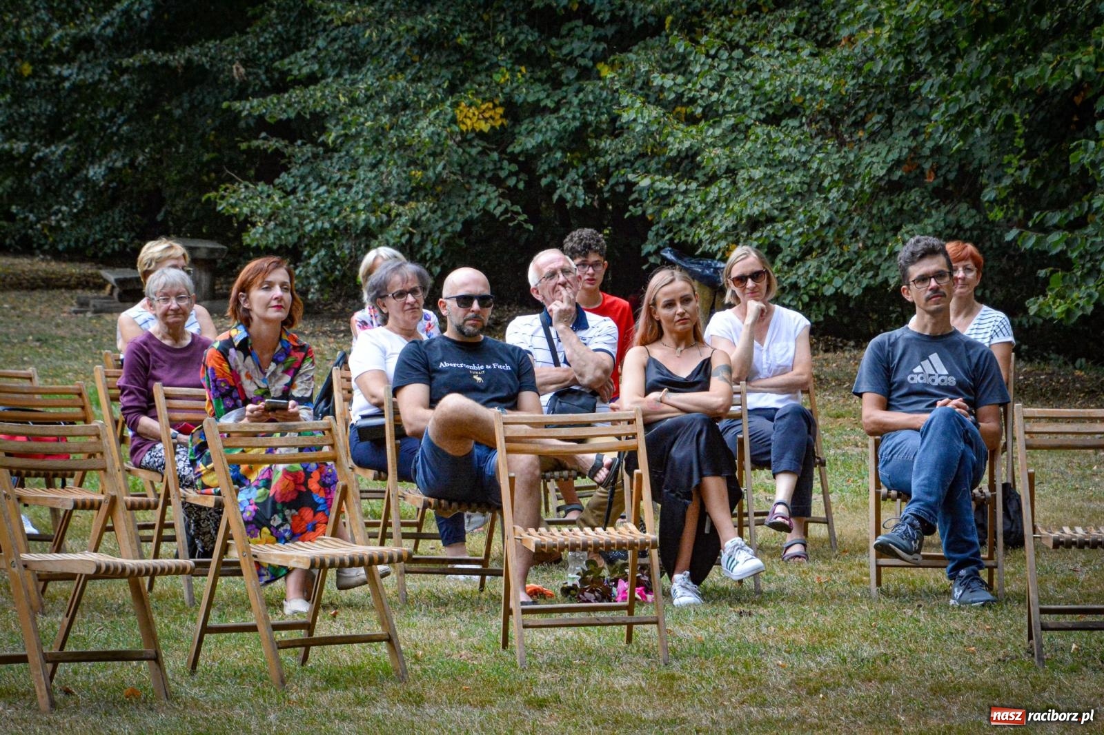 Zdjęcie w galerii na portalu naszraciborz.pl: SABINA & THEO LOOP ACT. Akustycznie w Arboretum Bramy Morawskiej wiadomości z regionu