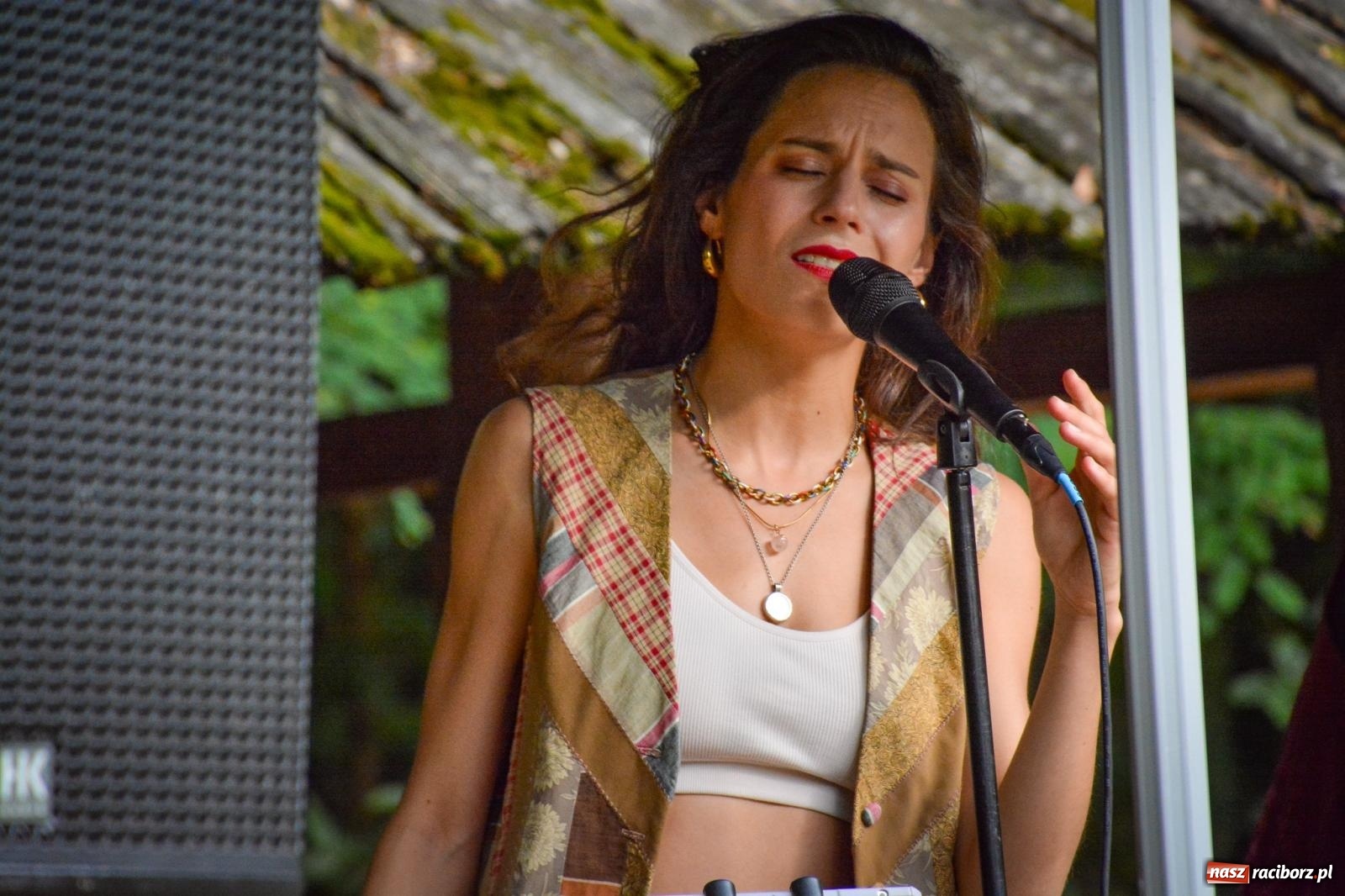 Zdjęcie w galerii na portalu naszraciborz.pl: SABINA & THEO LOOP ACT. Akustycznie w Arboretum Bramy Morawskiej wiadomości z regionu