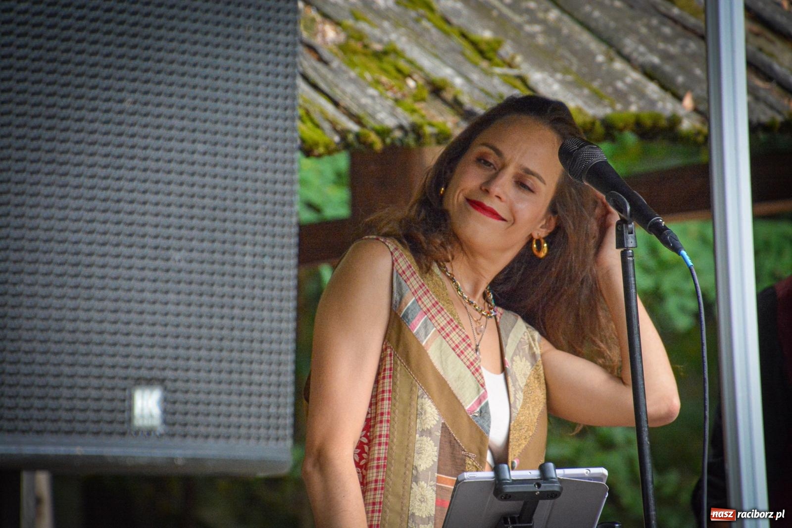 Zdjęcie w galerii na portalu naszraciborz.pl: SABINA & THEO LOOP ACT. Akustycznie w Arboretum Bramy Morawskiej wiadomości z regionu