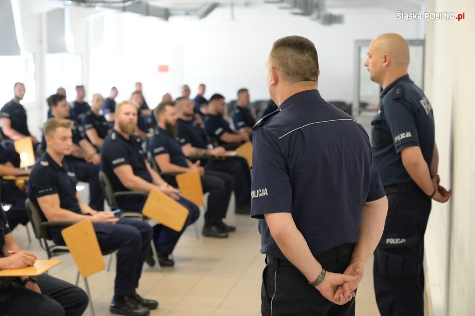 Zdjęcie w galerii na portalu naszraciborz.pl: Policjanci ukończyli kurs pierwszej pomocy wiadomości z regionu