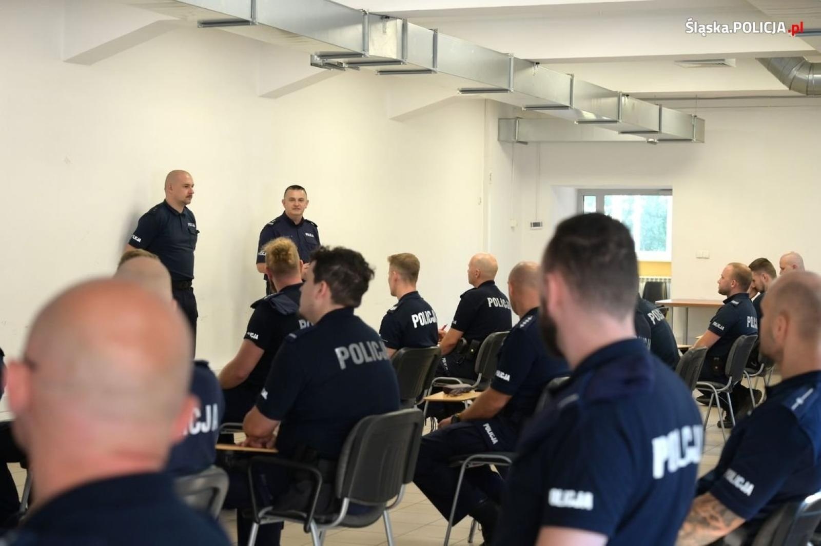 Zdjęcie w galerii na portalu naszraciborz.pl: Policjanci ukończyli kurs pierwszej pomocy wiadomości z regionu