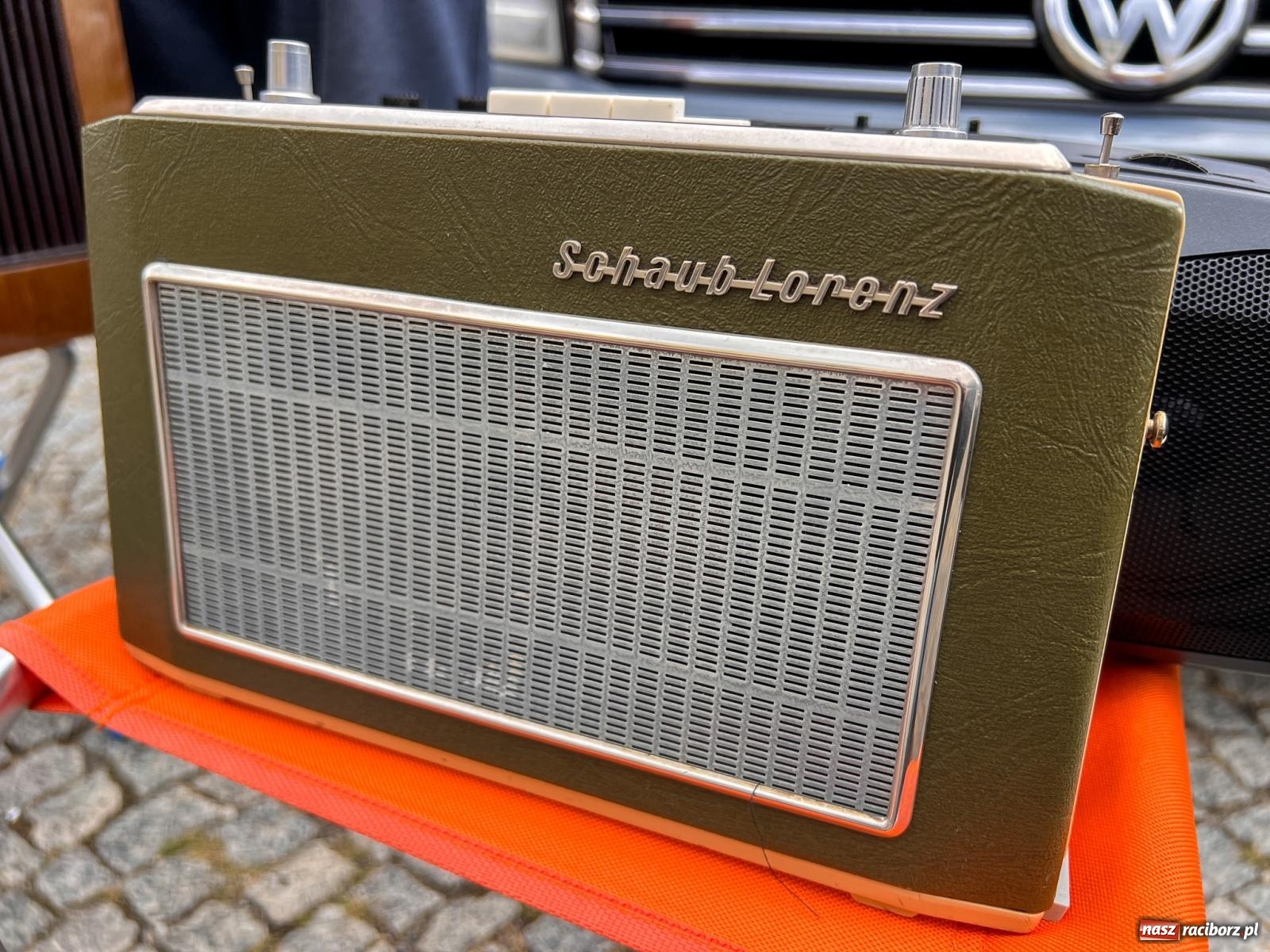 Zdjęcie w galerii na portalu naszraciborz.pl: Radyjko z Hong Kongu i inne ciekawostki z jarmarku staroci wiadomości z regionu