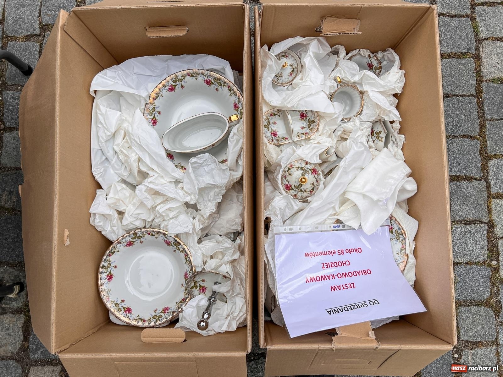 Zdjęcie w galerii na portalu naszraciborz.pl: Radyjko z Hong Kongu i inne ciekawostki z jarmarku staroci wiadomości z regionu