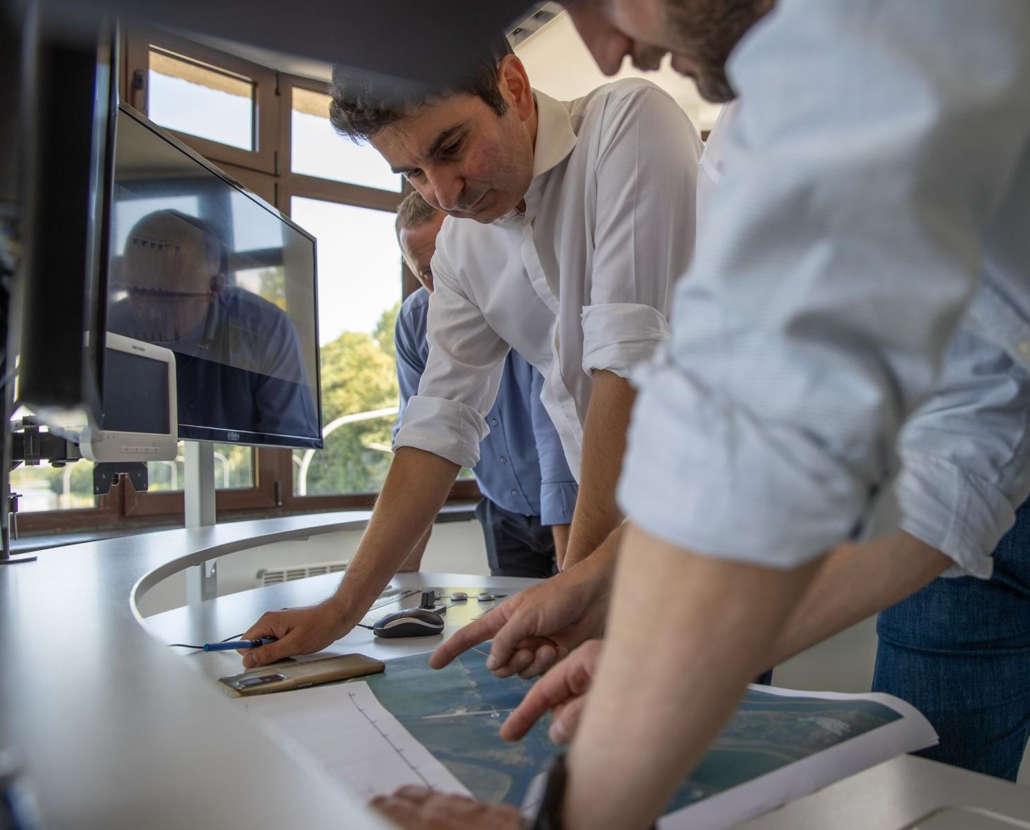 Zdjęcie w galerii na portalu naszraciborz.pl: Złota alga zagraża Odrze i śląskim zbiornikom. Wojewoda zwołał sztab, naukowcy raportują sukces wiadomości z regionu