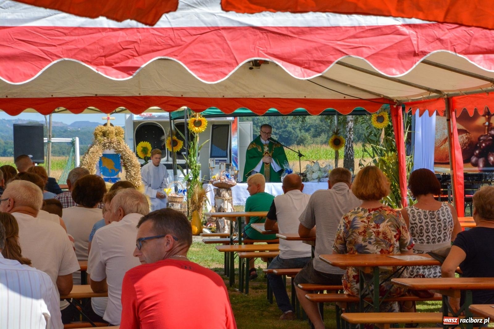 Zdjęcie w galerii na portalu naszraciborz.pl: Dożynki w Łańcach - pierwsze w powiecie raciborskim [FOTO i WIDEO] wiadomości z regionu