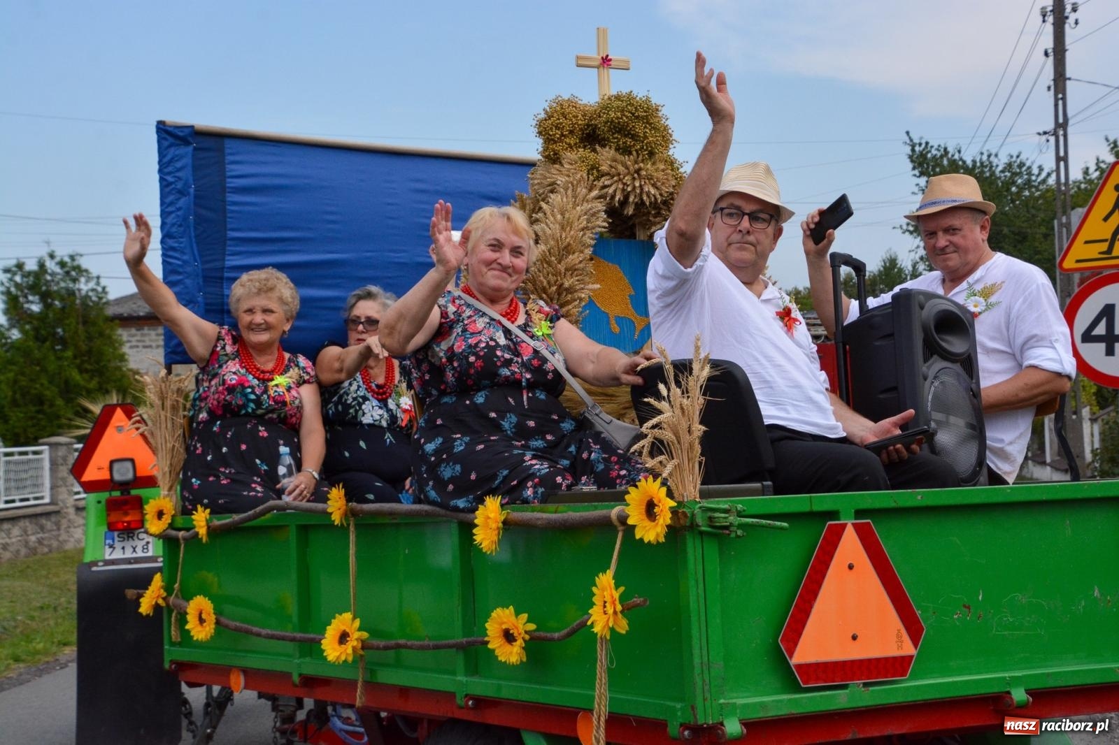 Zdjęcie w galerii na portalu naszraciborz.pl: Dożynki w Łańcach - pierwsze w powiecie raciborskim [FOTO i WIDEO] wiadomości z regionu