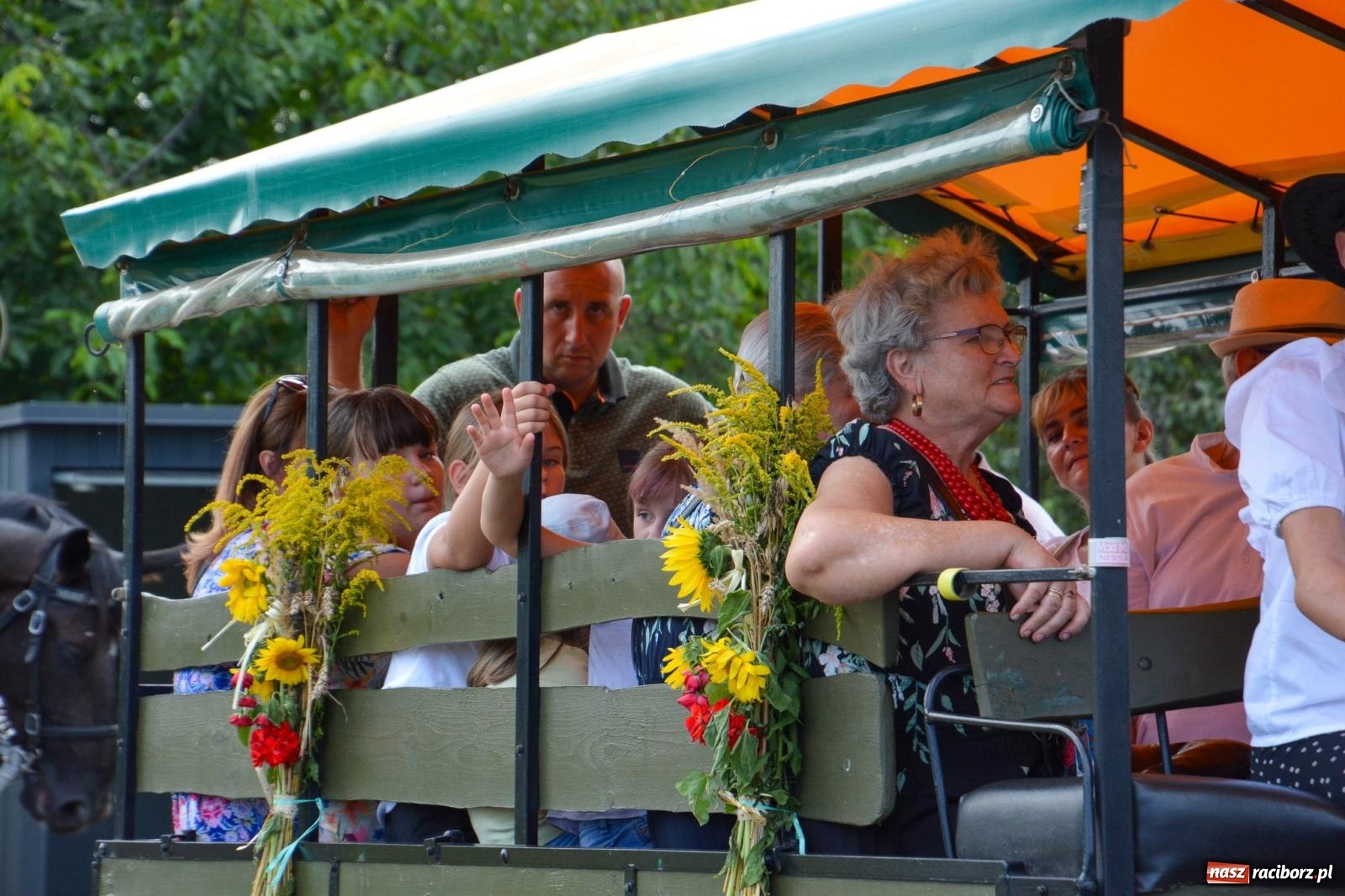 Zdjęcie w galerii na portalu naszraciborz.pl: Dożynki w Łańcach - pierwsze w powiecie raciborskim [FOTO i WIDEO] wiadomości z regionu