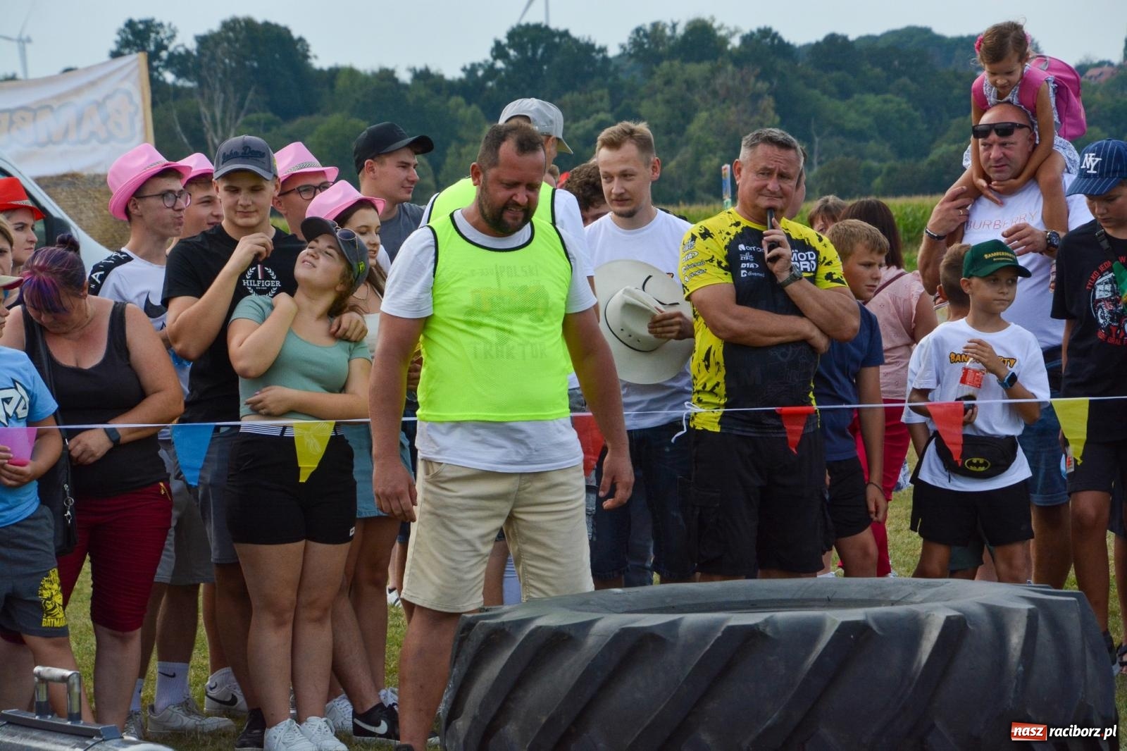 Zdjęcie w galerii na portalu naszraciborz.pl: Bamberparty 2024. Zawody farmerów strongmanów w Grzegorzowicach wiadomości z regionu