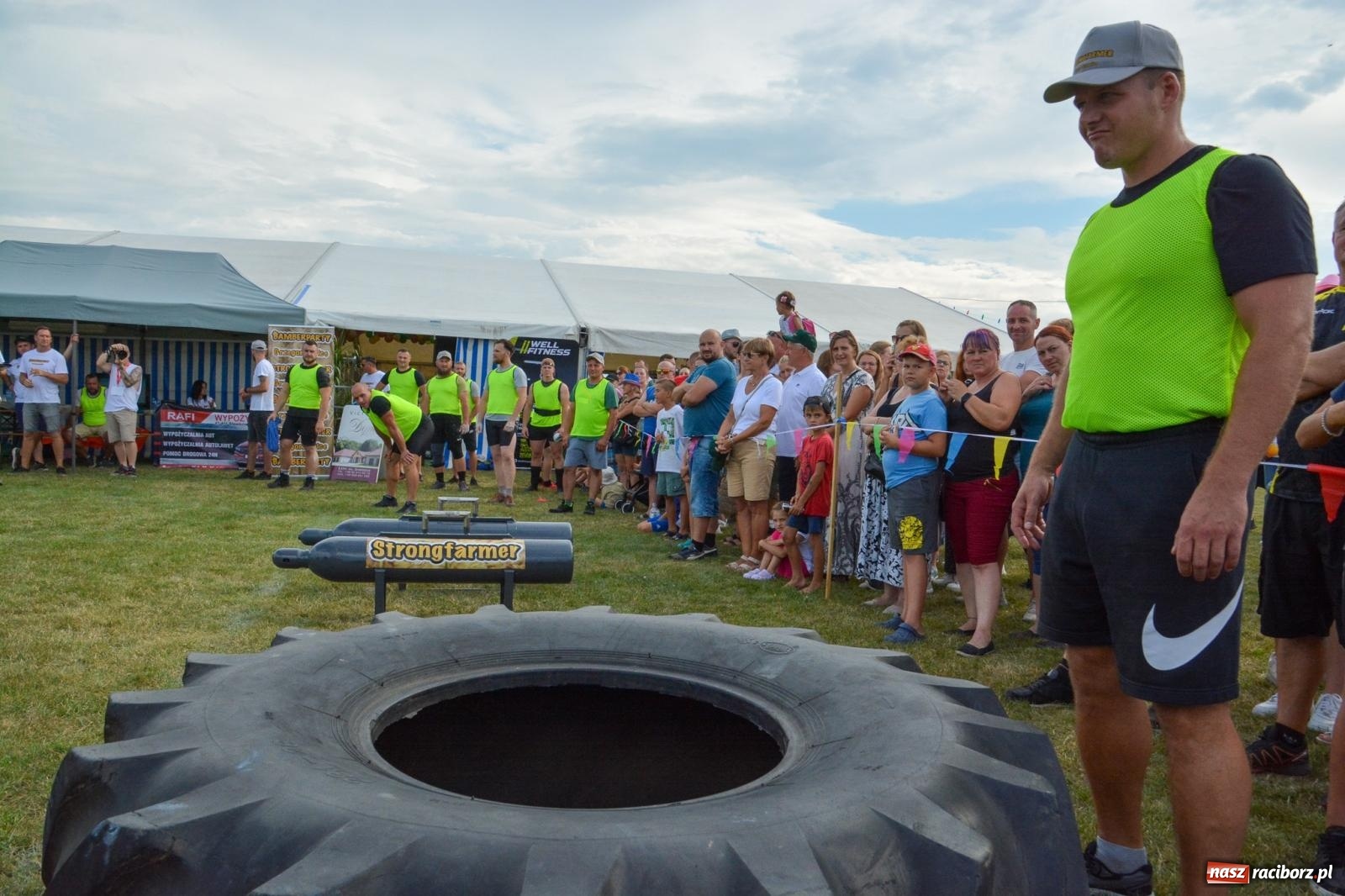 Zdjęcie w galerii na portalu naszraciborz.pl: Bamberparty 2024. Zawody farmerów strongmanów w Grzegorzowicach wiadomości z regionu