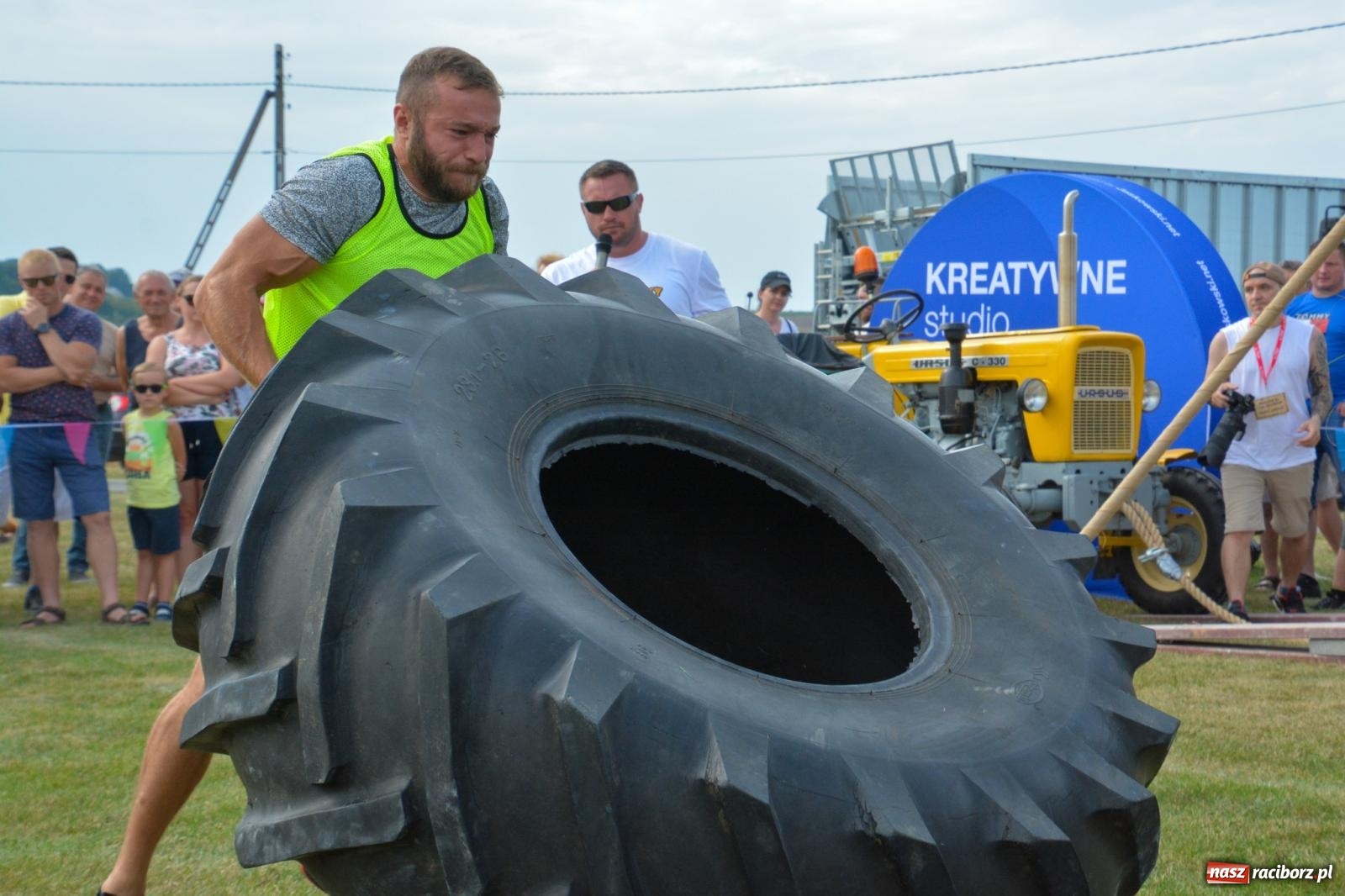 Zdjęcie w galerii na portalu naszraciborz.pl: Bamberparty 2024. Zawody farmerów strongmanów w Grzegorzowicach wiadomości z regionu
