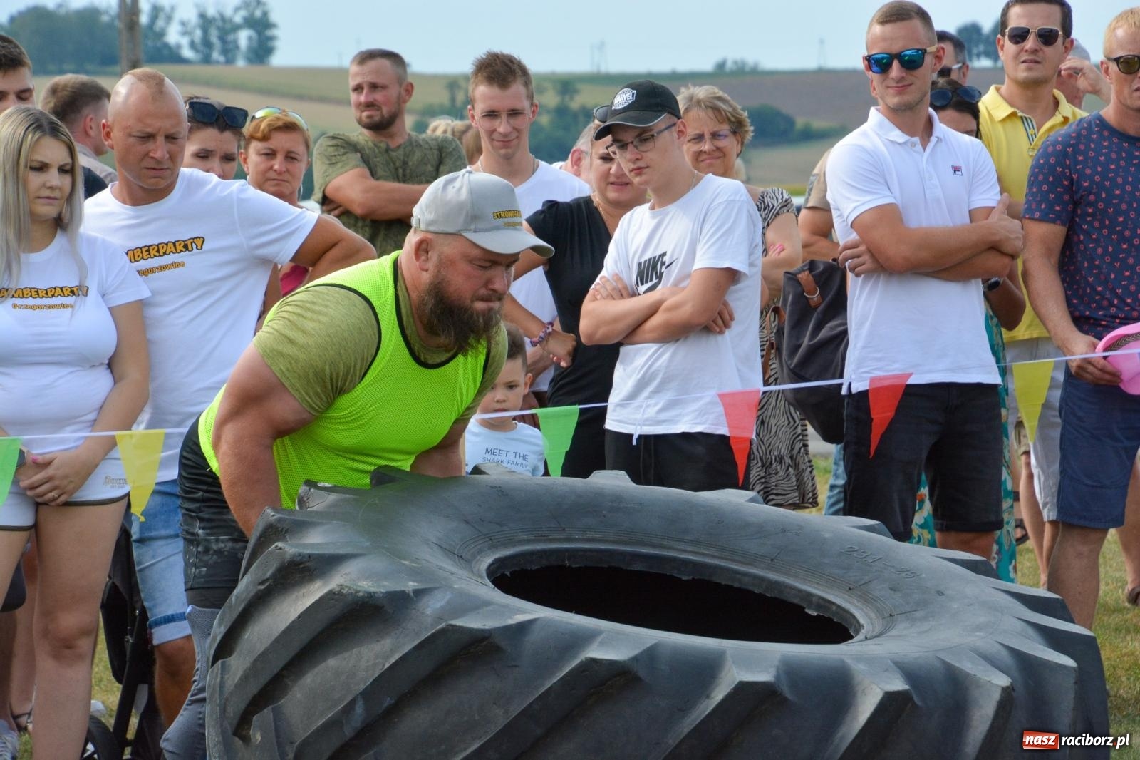 Zdjęcie w galerii na portalu naszraciborz.pl: Bamberparty 2024. Zawody farmerów strongmanów w Grzegorzowicach wiadomości z regionu