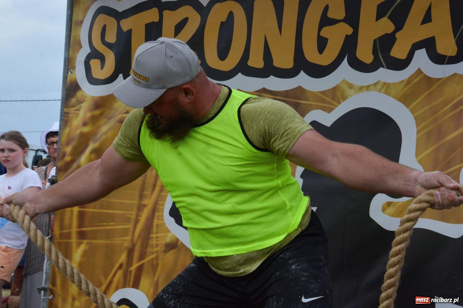 Zdjęcie w galerii na portalu naszraciborz.pl: Bamberparty 2024. Zawody farmerów strongmanów w Grzegorzowicach wiadomości z regionu