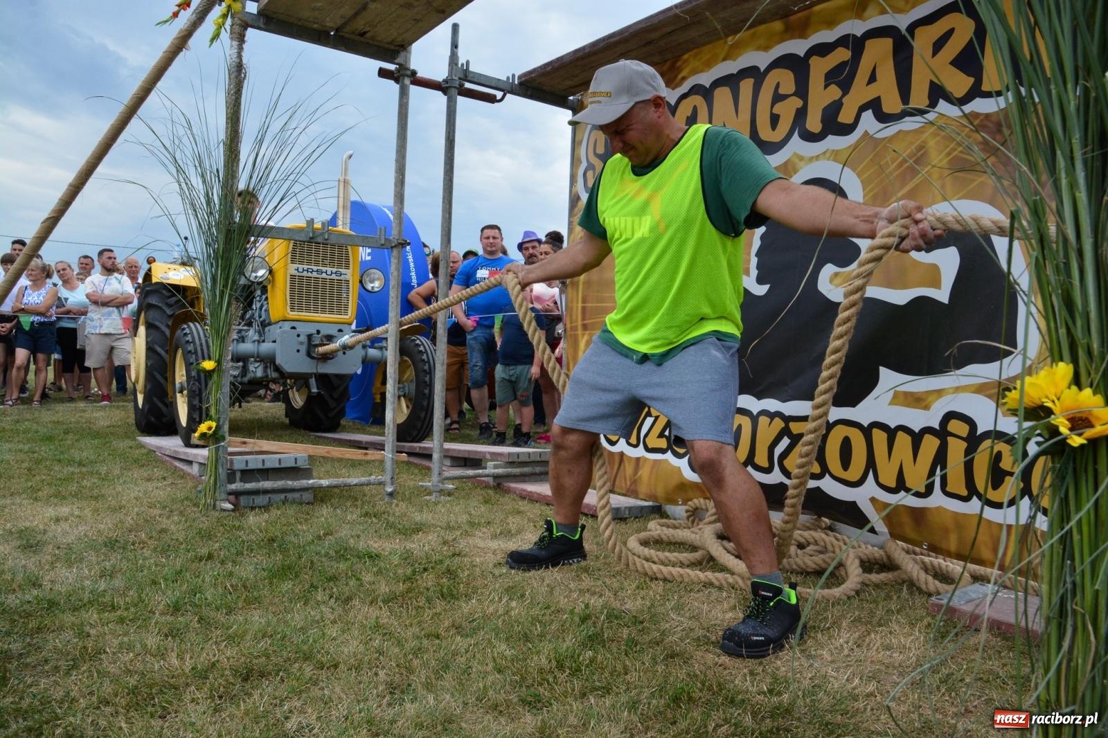 Zdjęcie w galerii na portalu naszraciborz.pl: Bamberparty 2024. Zawody farmerów strongmanów w Grzegorzowicach wiadomości z regionu
