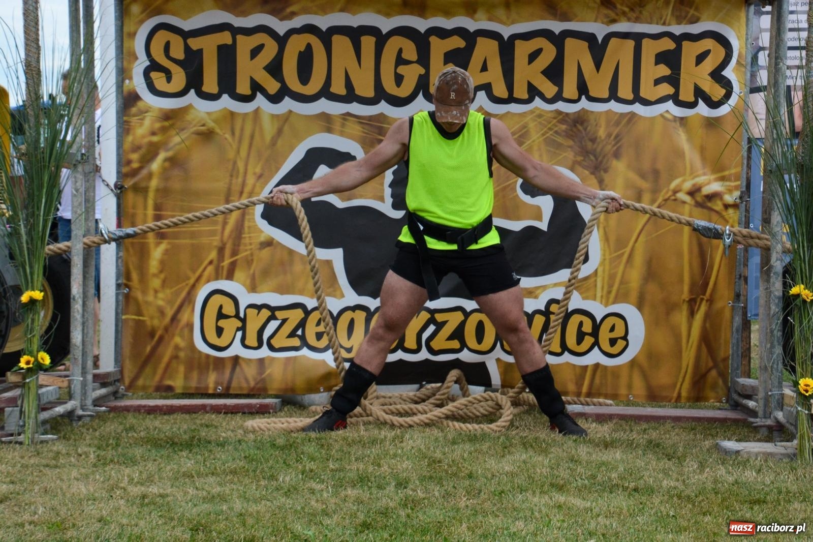 Zdjęcie w galerii na portalu naszraciborz.pl: Bamberparty 2024. Zawody farmerów strongmanów w Grzegorzowicach wiadomości z regionu