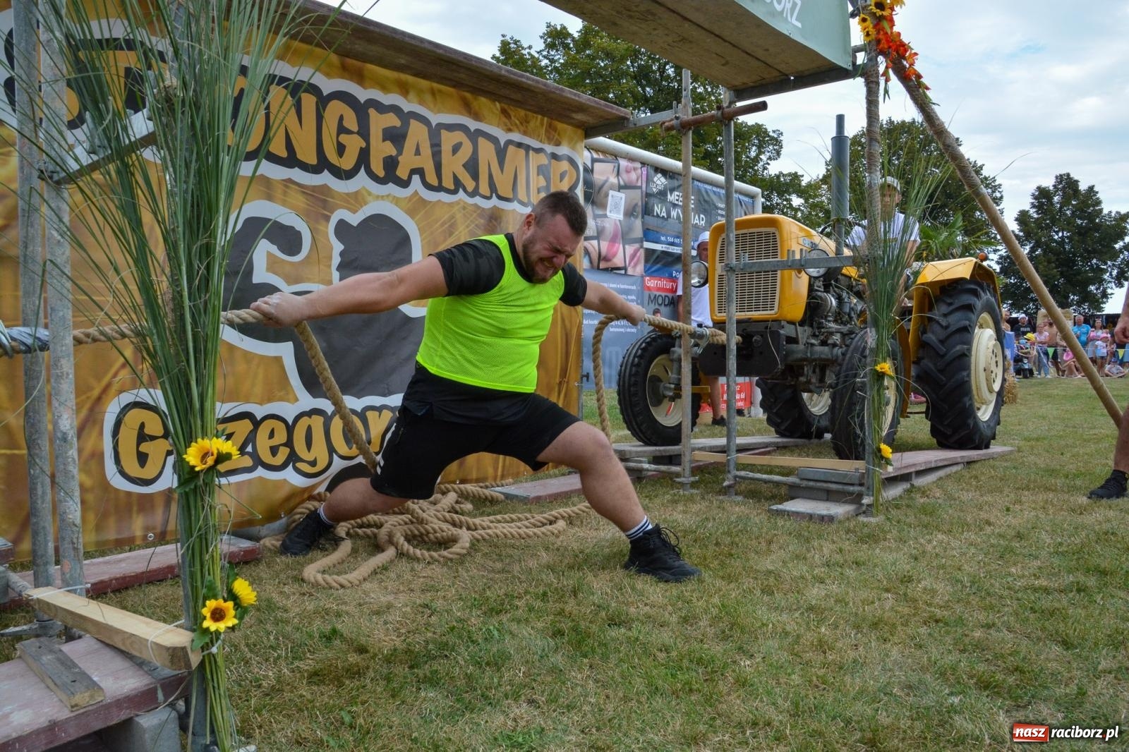 Zdjęcie w galerii na portalu naszraciborz.pl: Bamberparty 2024. Zawody farmerów strongmanów w Grzegorzowicach wiadomości z regionu