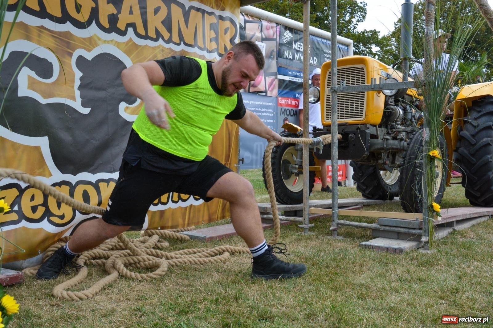 Zdjęcie w galerii na portalu naszraciborz.pl: Bamberparty 2024. Zawody farmerów strongmanów w Grzegorzowicach wiadomości z regionu