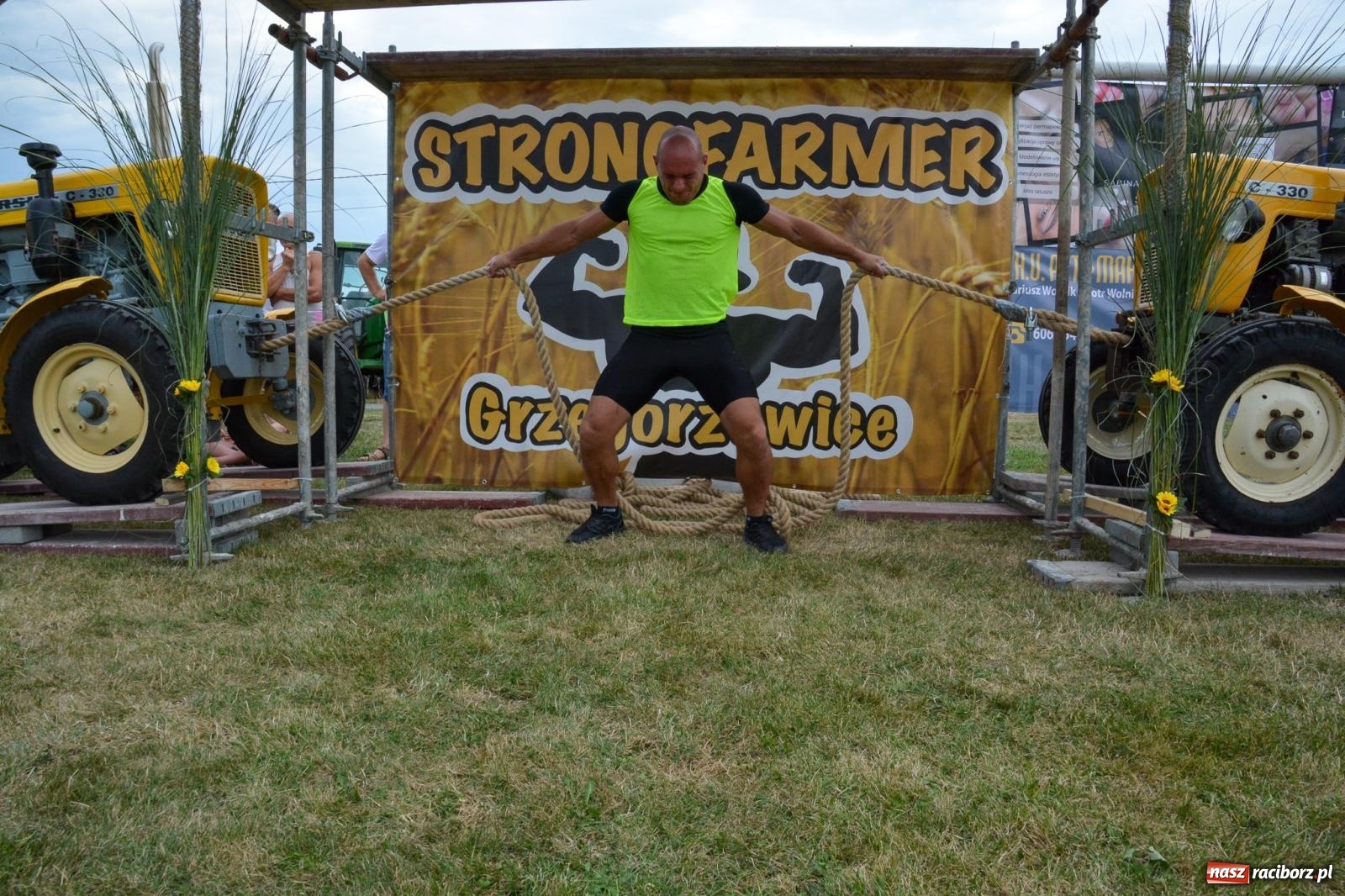 Zdjęcie w galerii na portalu naszraciborz.pl: Bamberparty 2024. Zawody farmerów strongmanów w Grzegorzowicach wiadomości z regionu