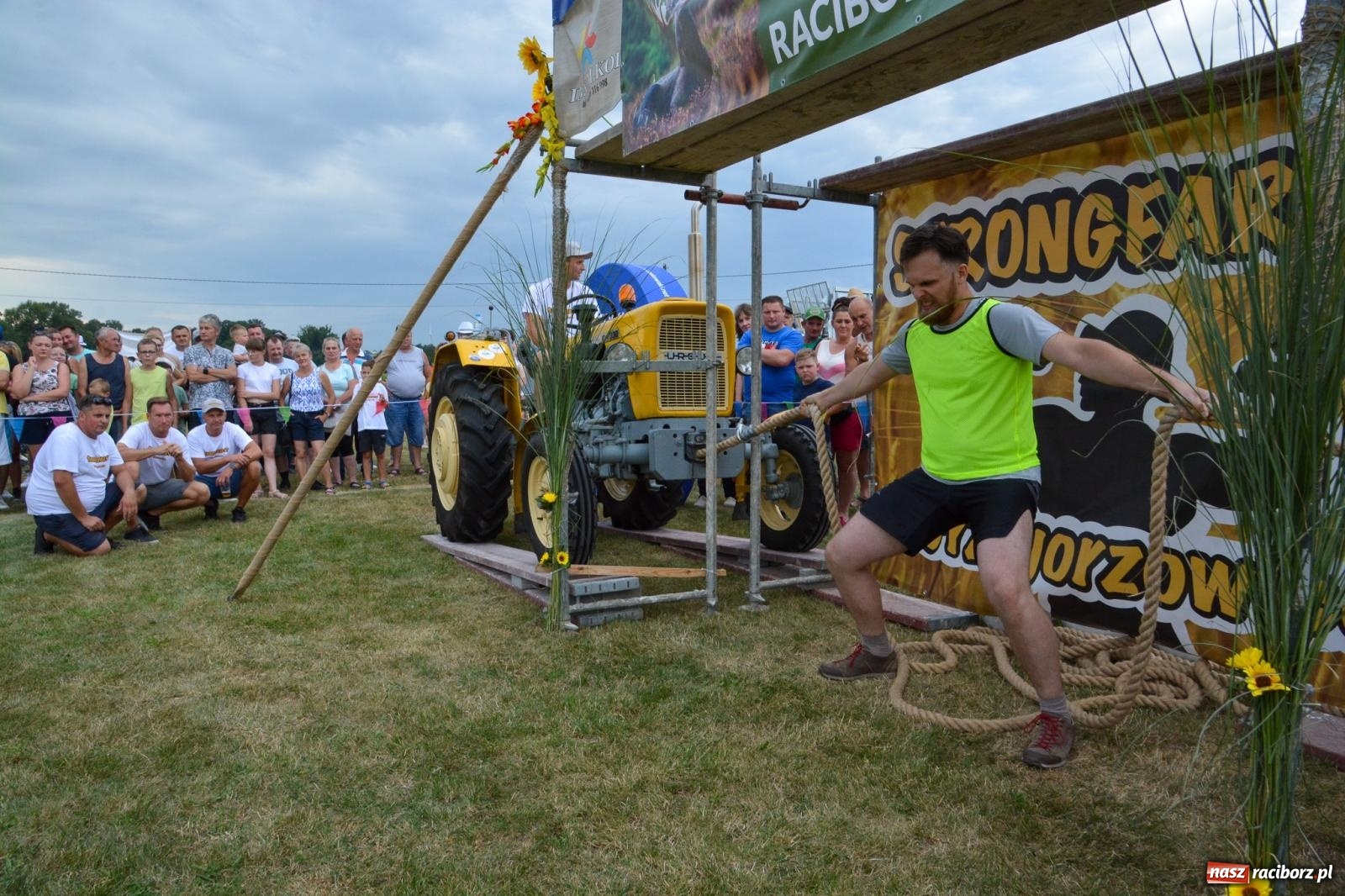 Zdjęcie w galerii na portalu naszraciborz.pl: Bamberparty 2024. Zawody farmerów strongmanów w Grzegorzowicach wiadomości z regionu