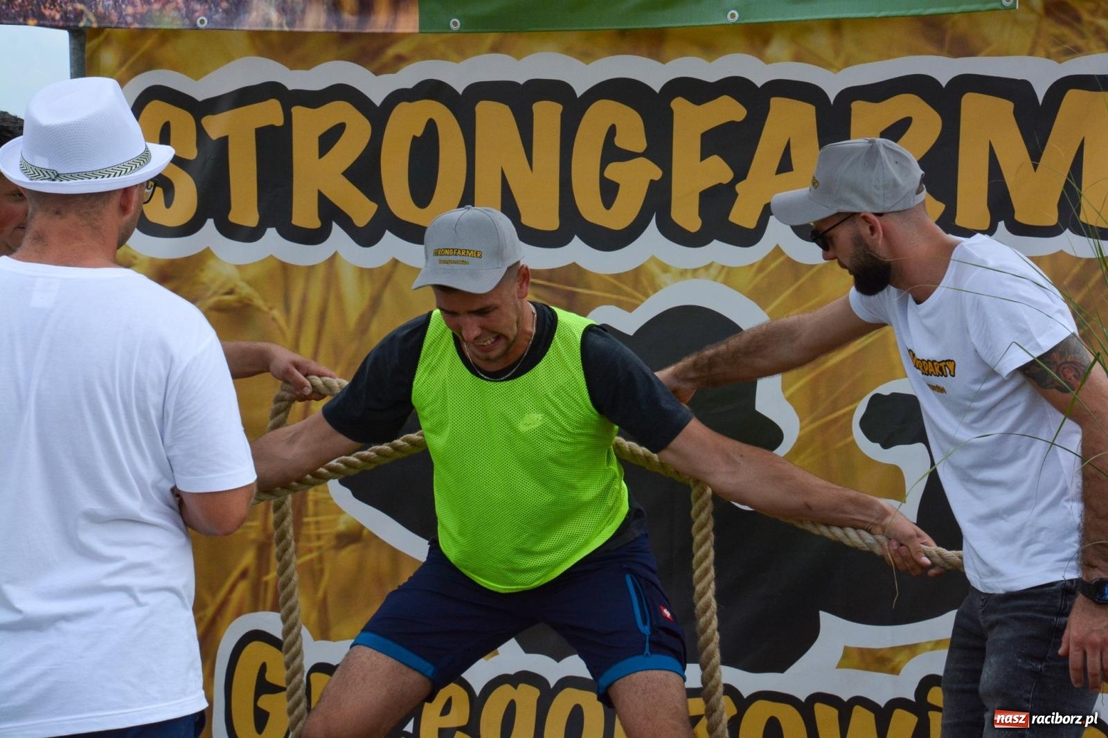 Zdjęcie w galerii na portalu naszraciborz.pl: Bamberparty 2024. Zawody farmerów strongmanów w Grzegorzowicach wiadomości z regionu