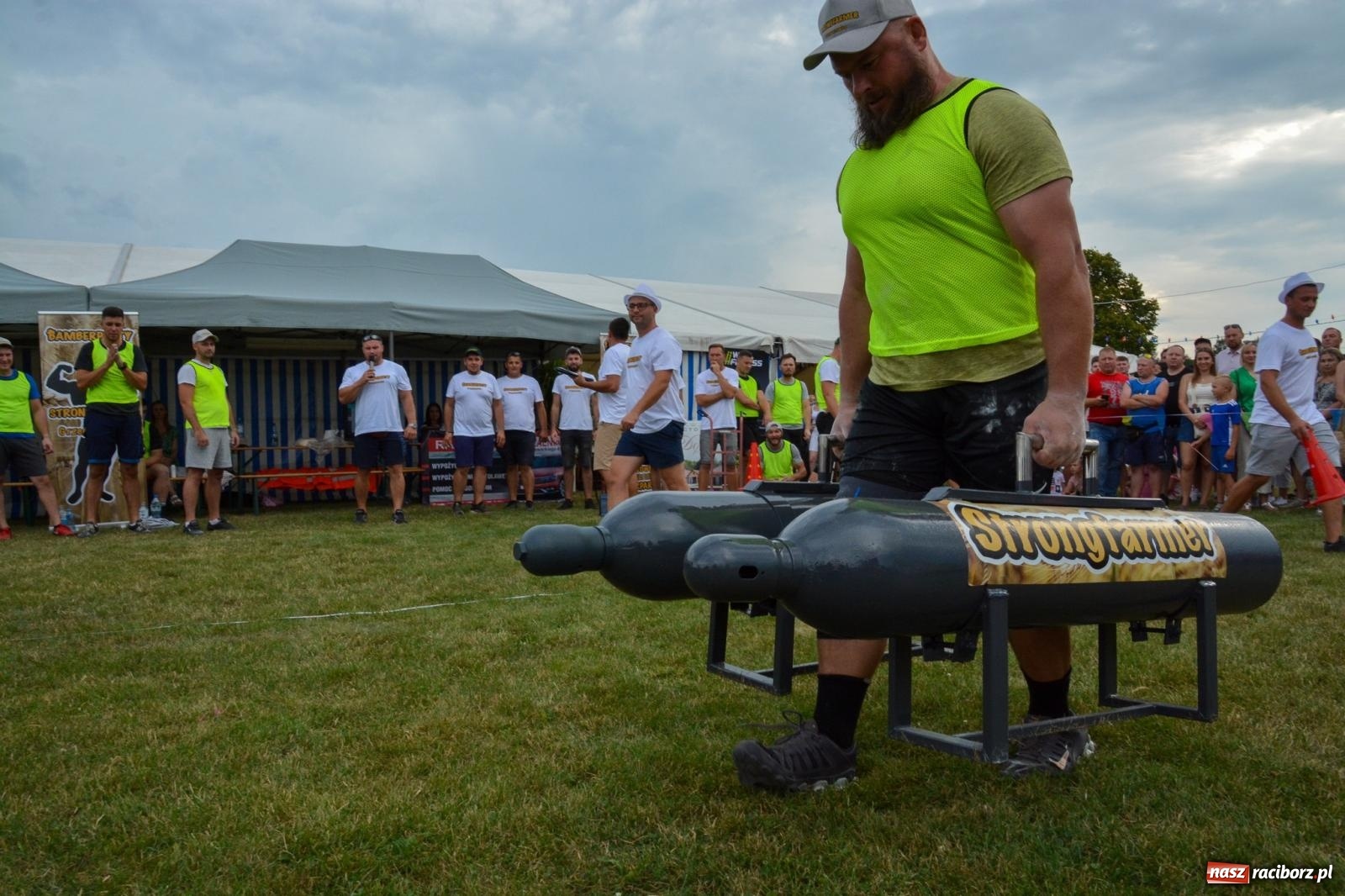 Zdjęcie w galerii na portalu naszraciborz.pl: Bamberparty 2024. Zawody farmerów strongmanów w Grzegorzowicach wiadomości z regionu