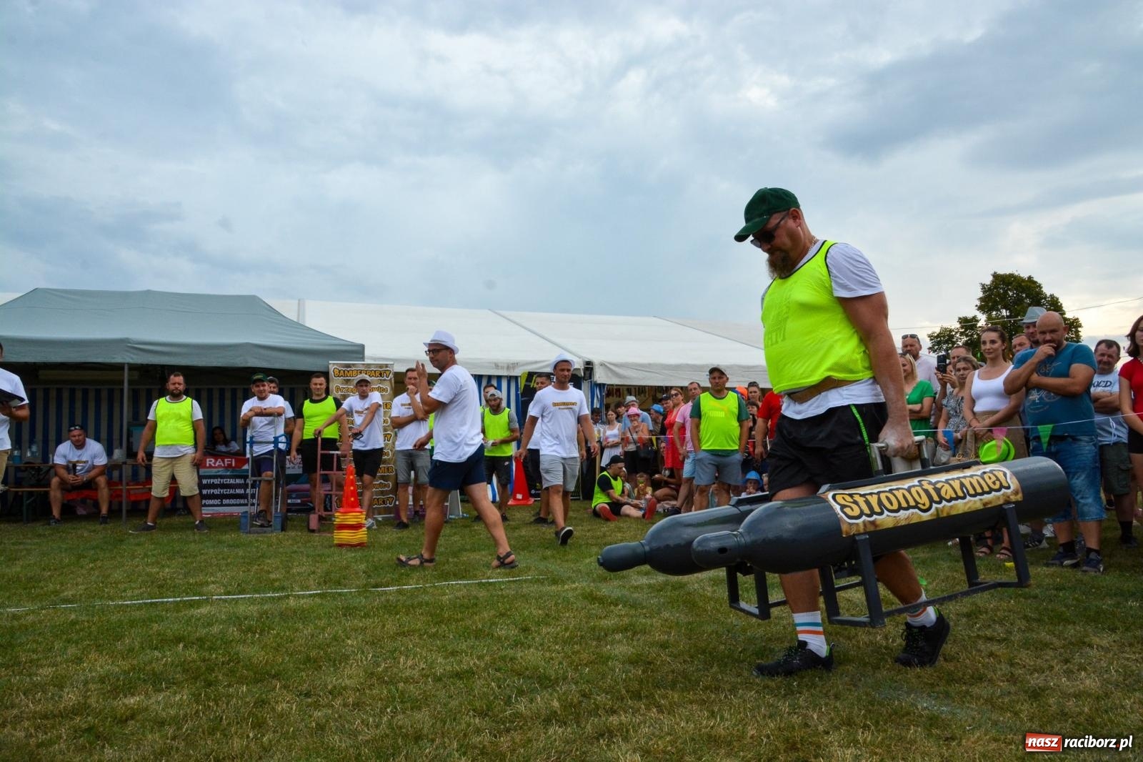 Zdjęcie w galerii na portalu naszraciborz.pl: Bamberparty 2024. Zawody farmerów strongmanów w Grzegorzowicach wiadomości z regionu